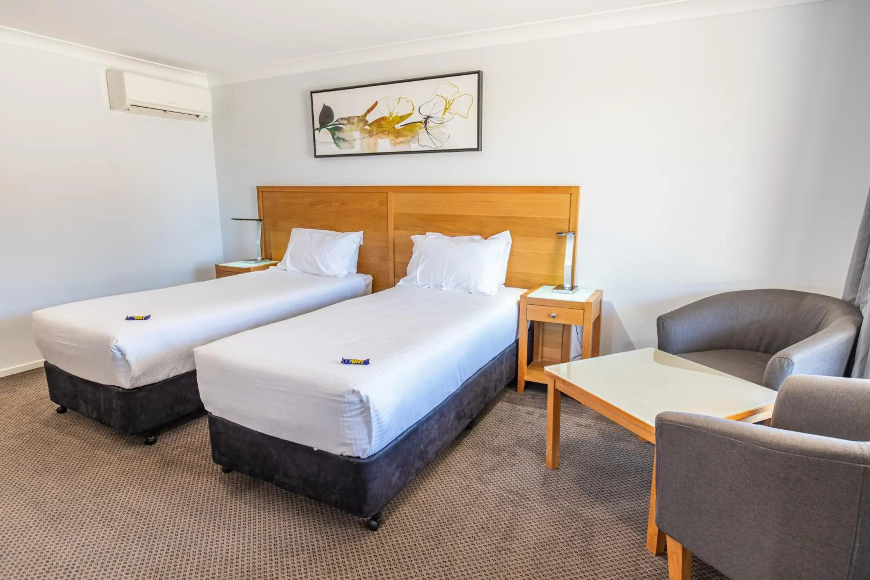 Twin Room - Disability Access in Best Western Club Quirindi Motel Twin Room - Disability Access in Best Western Club Quirindi Motel