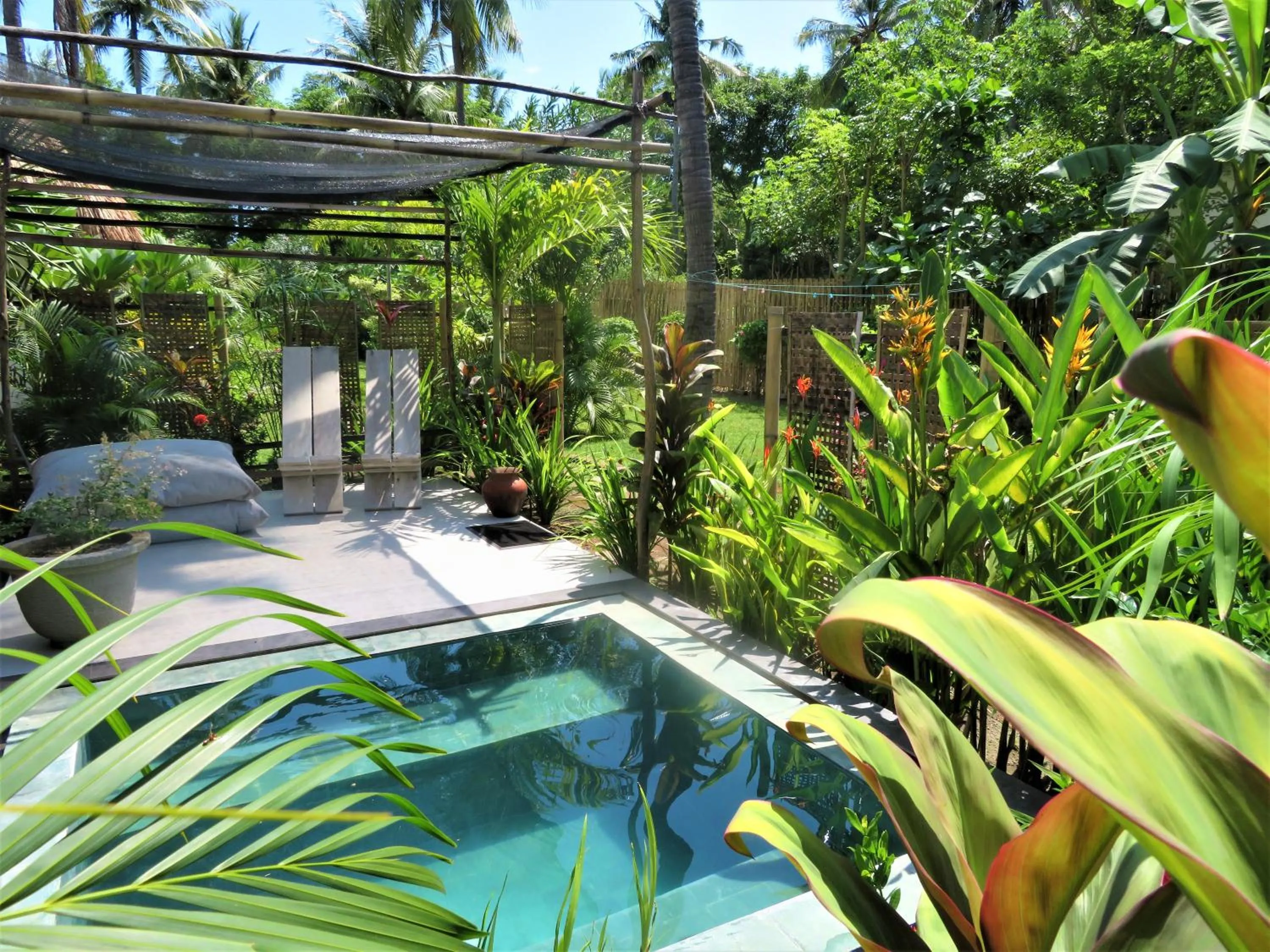 Swimming pool in Breathe Villa Meno