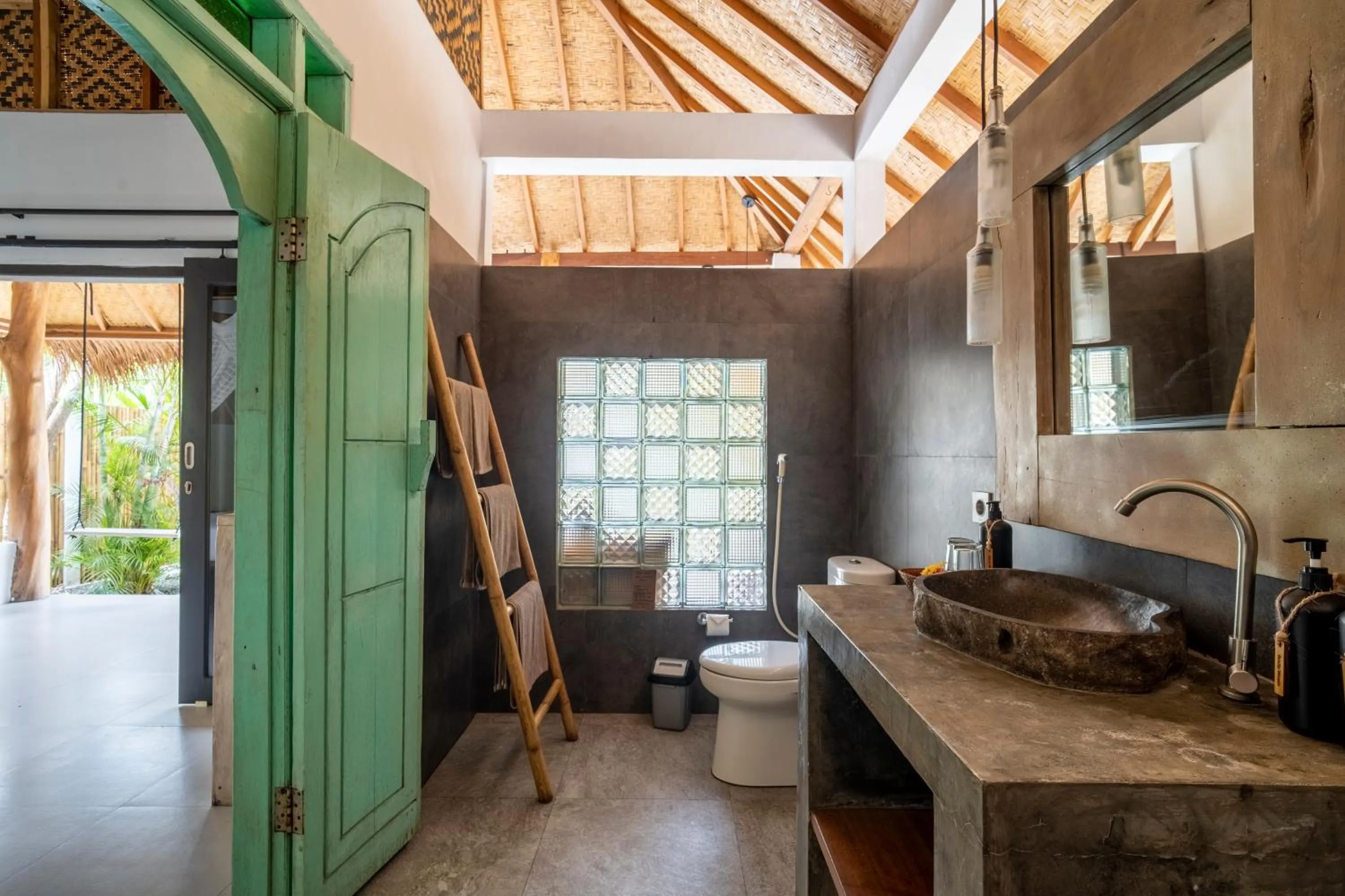 Toilet in Breathe Villa Meno