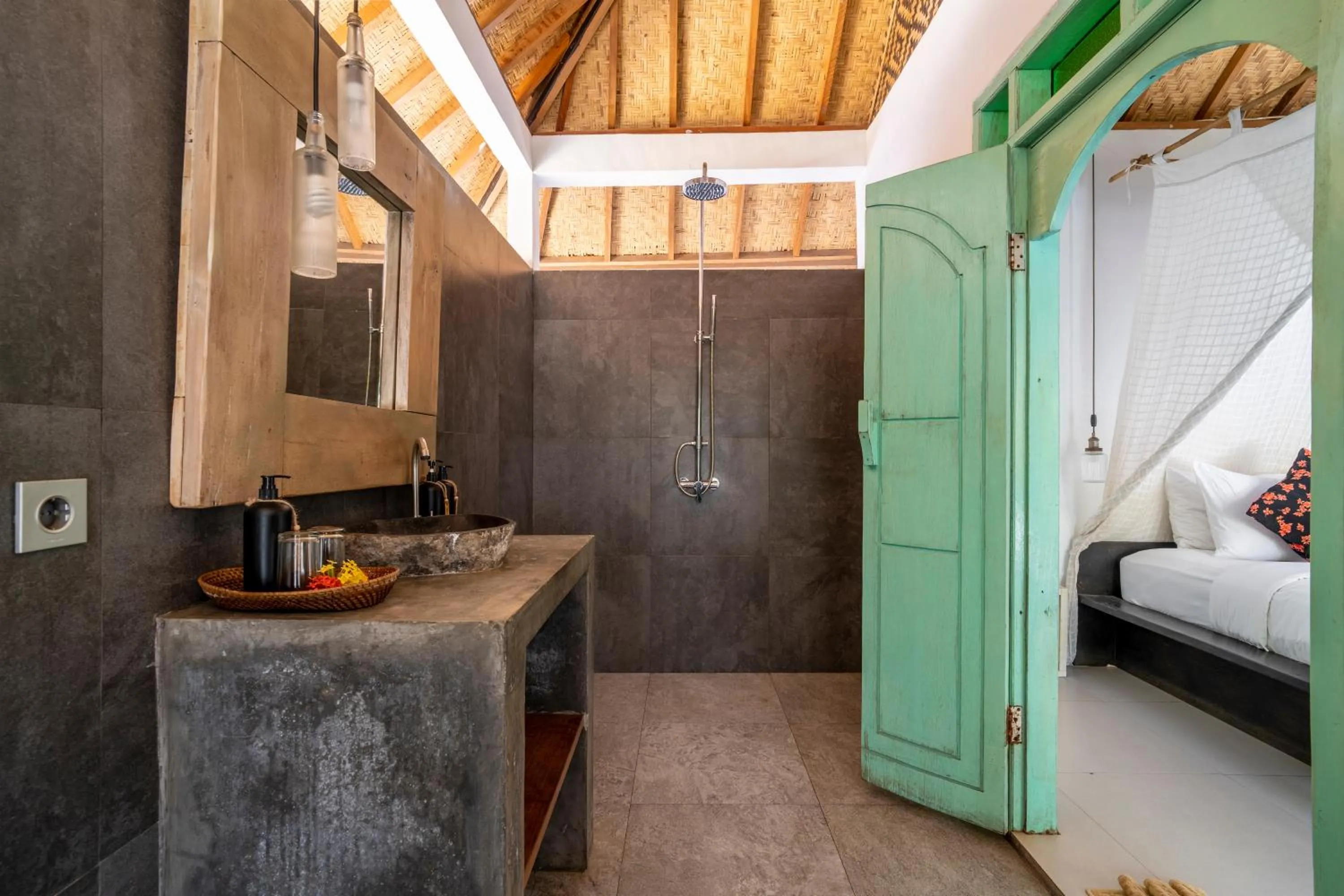 Shower, Bed in Breathe Villa Meno