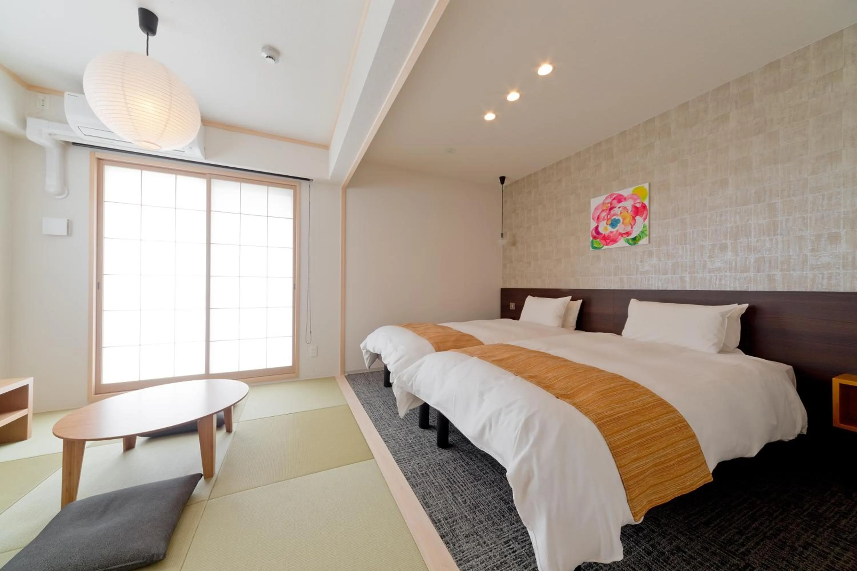 Photo of the whole room, Bed in M's Inn Higashiyama