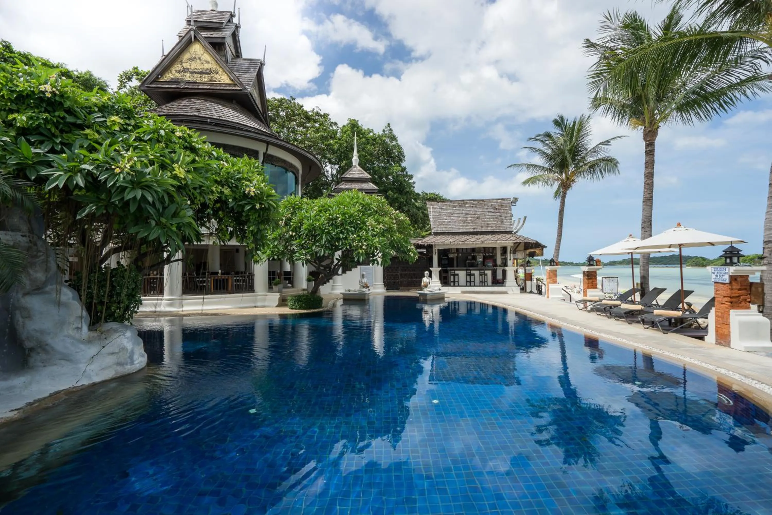 Swimming pool in Dara Samui Beach Resort Adults Only, Chaweng