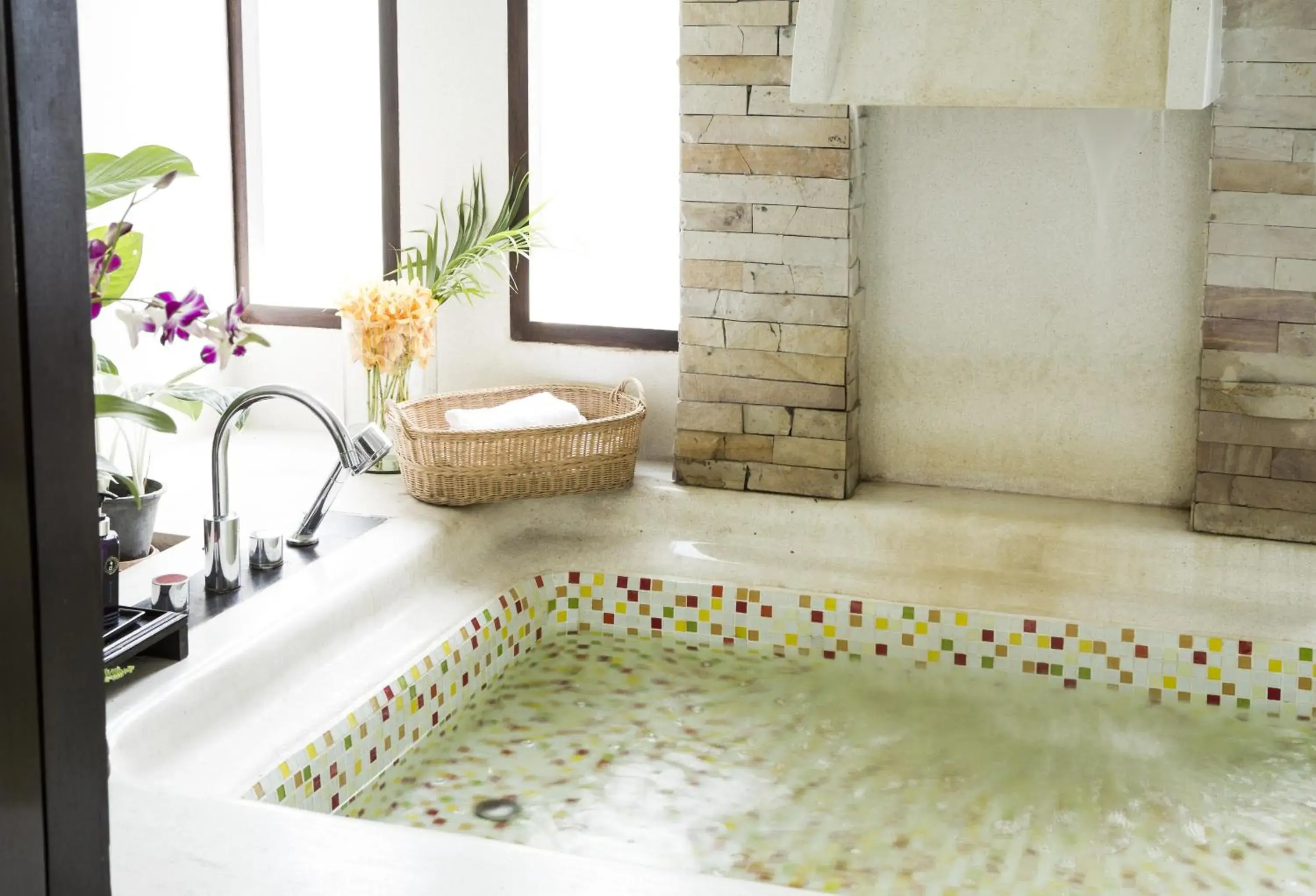 Deluxe Suite with One-Way Airport Transfer in Dara Samui Beach Resort Adult Only Deluxe Suite with One-Way Airport Transfer in Dara Samui Beach Resort Adult Only