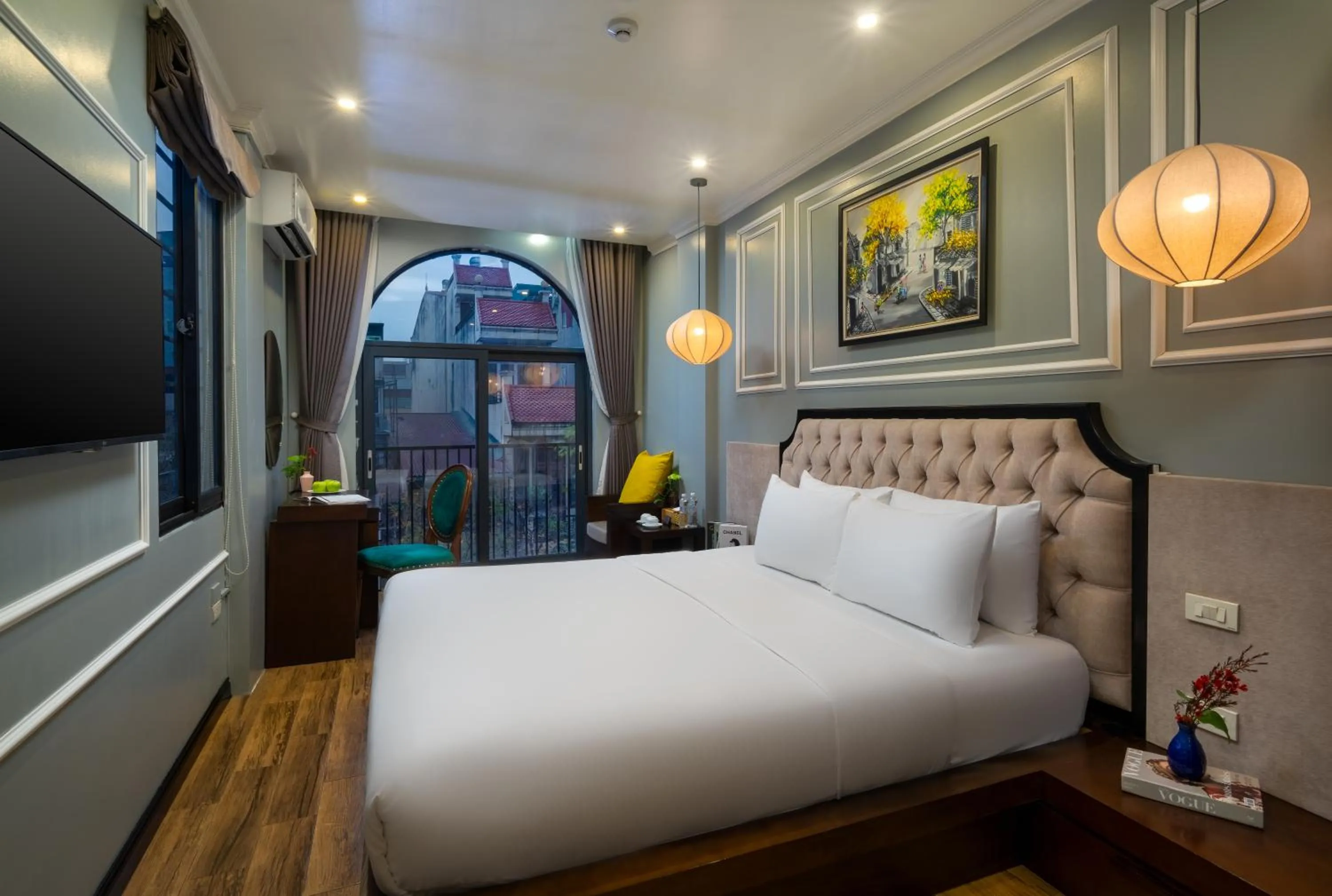 Bed in Bella Rosa Hotel & Travel