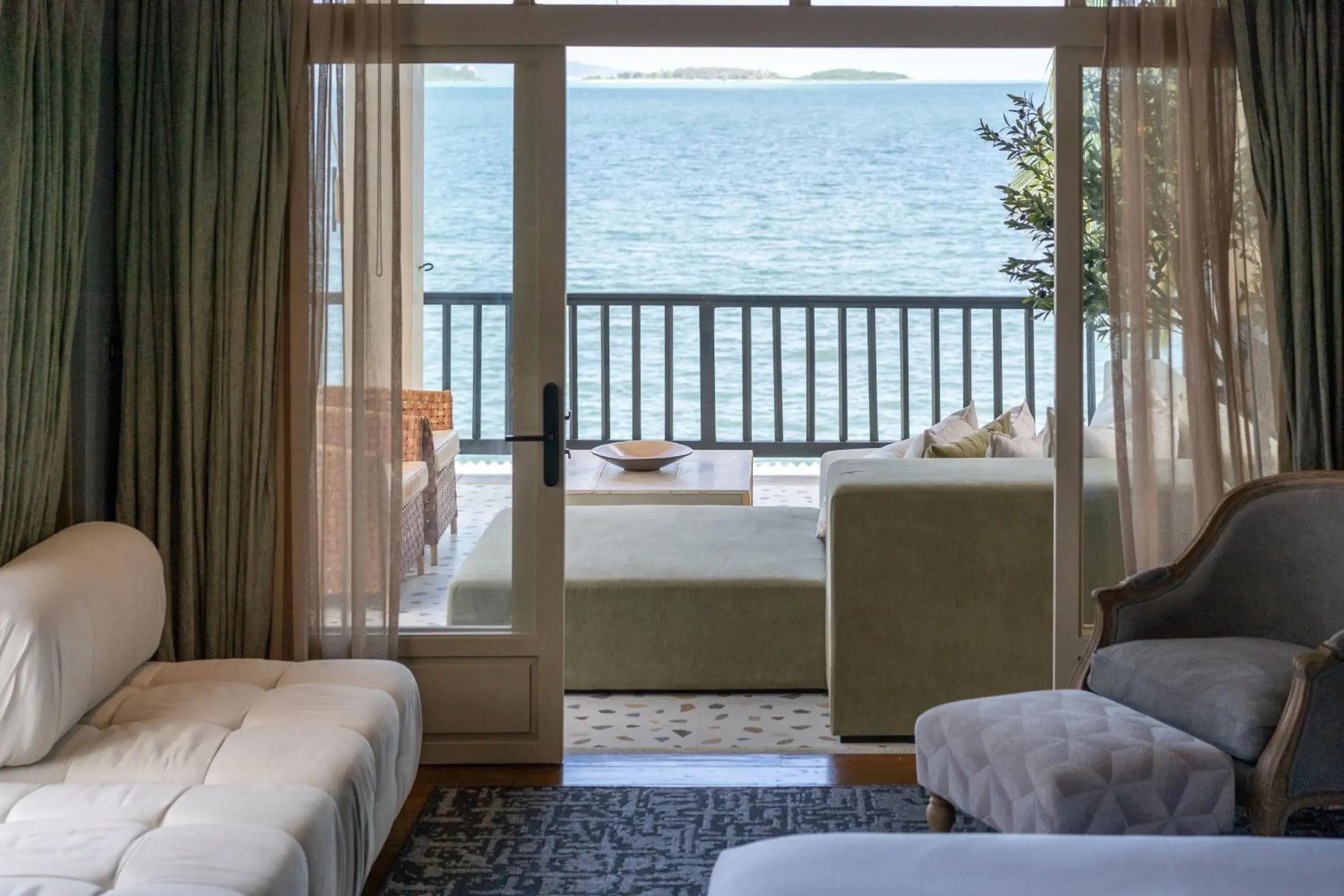 Beach Front Suite in B House Samui Beach Front Suite in B House Samui