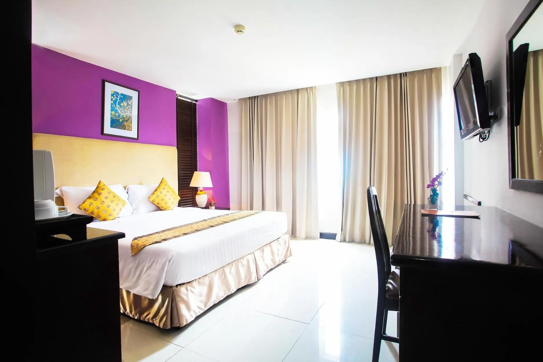 Bed in The Patra Hotel - Rama 9