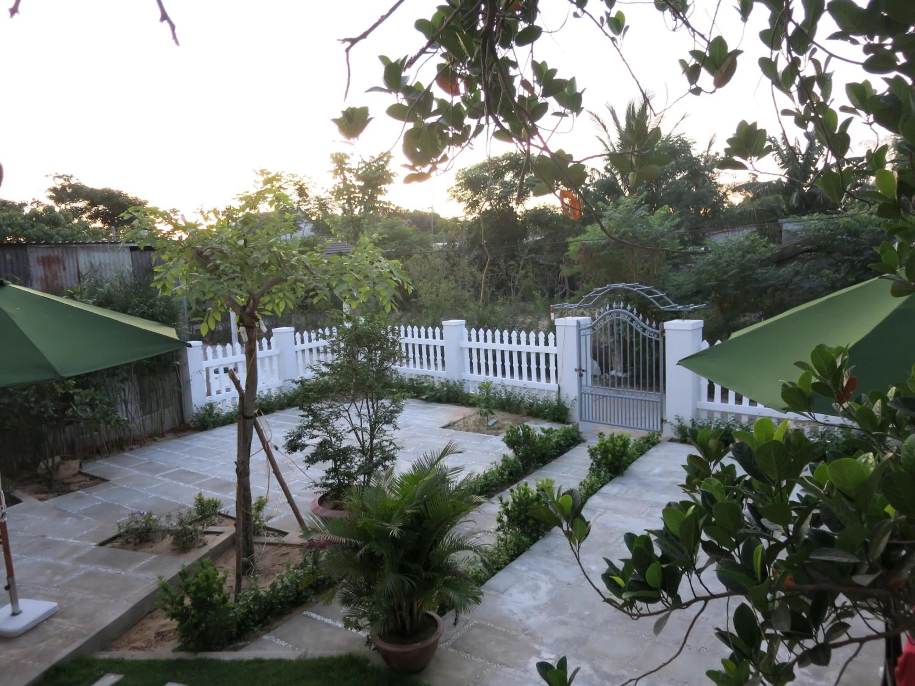 Property building in Flame Flowers Homestay