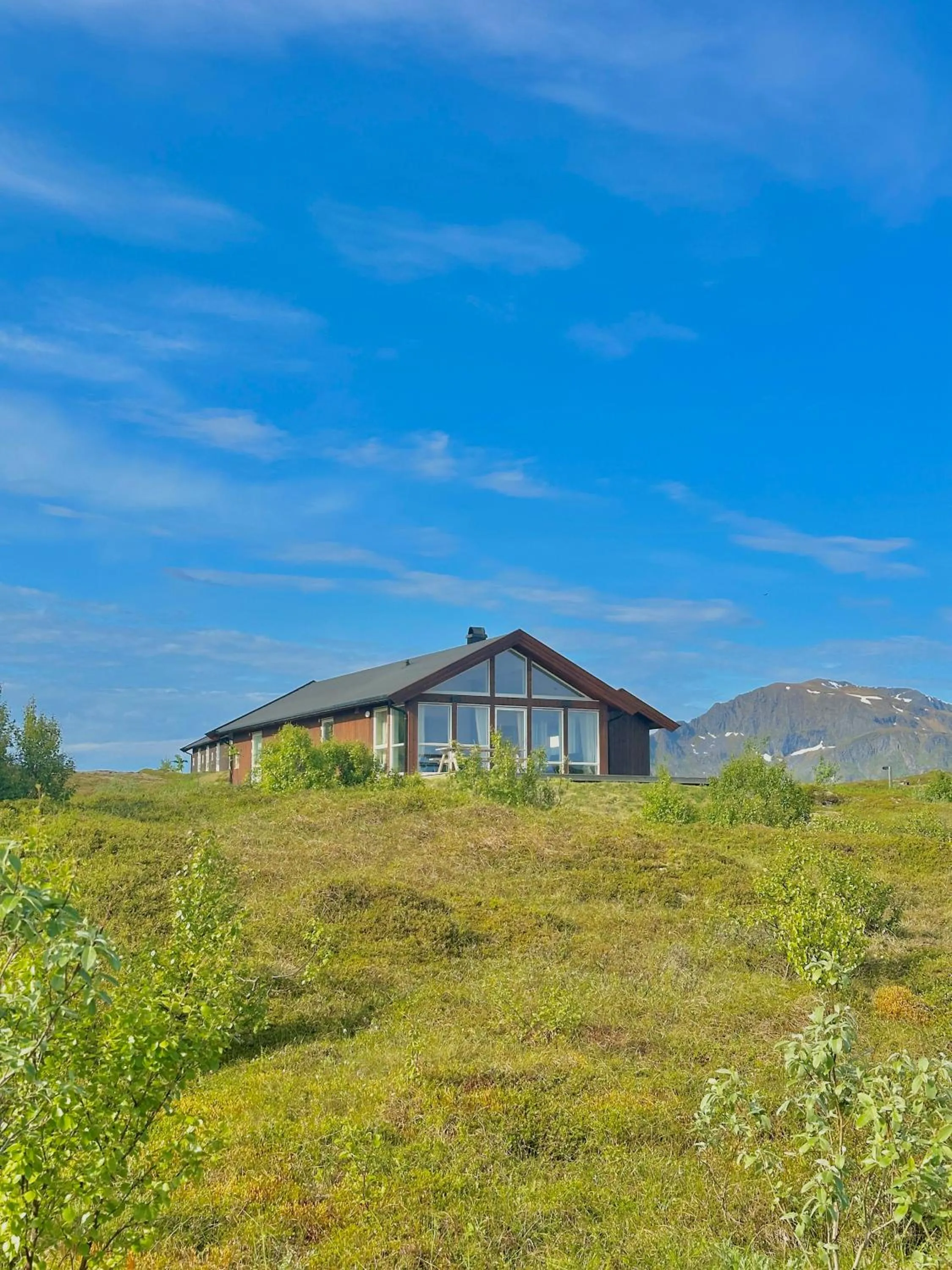 Spring in Lofoten Links Lodges