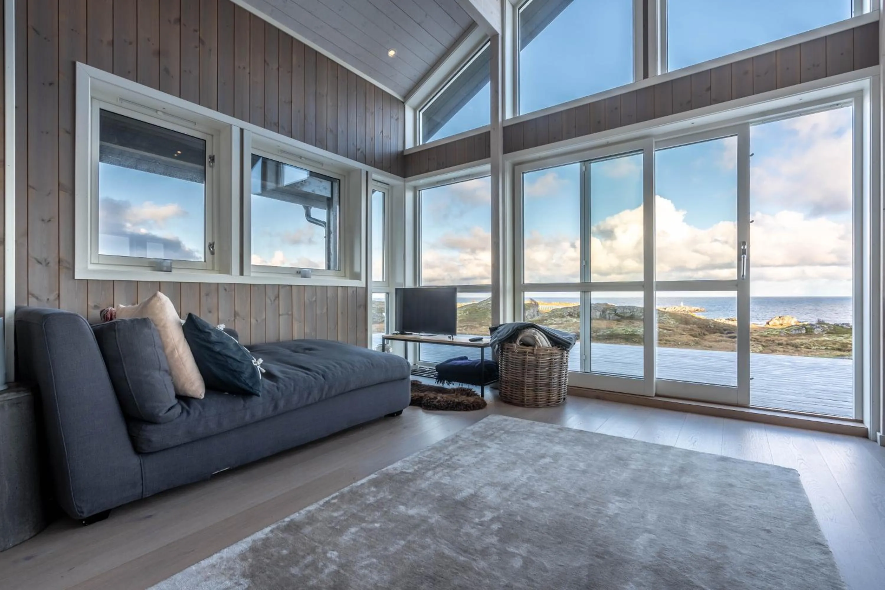 Living room in Lofoten Links Lodges
