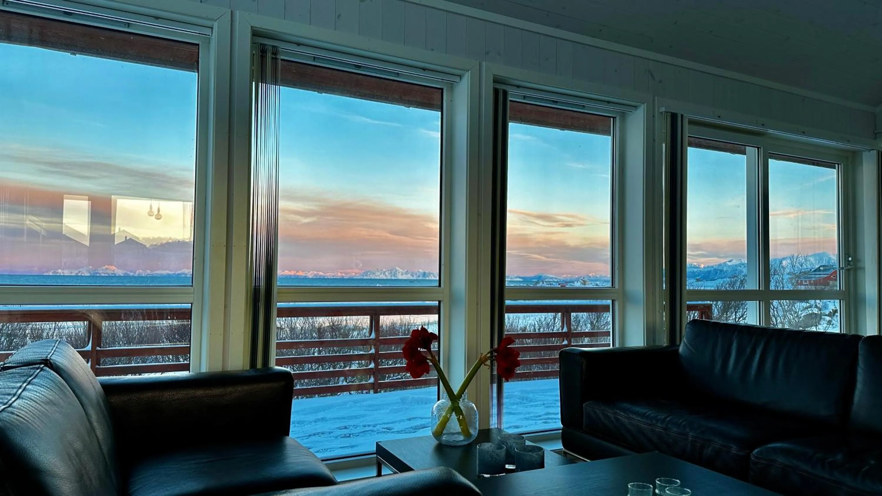 Winter in Lofoten Links Lodges