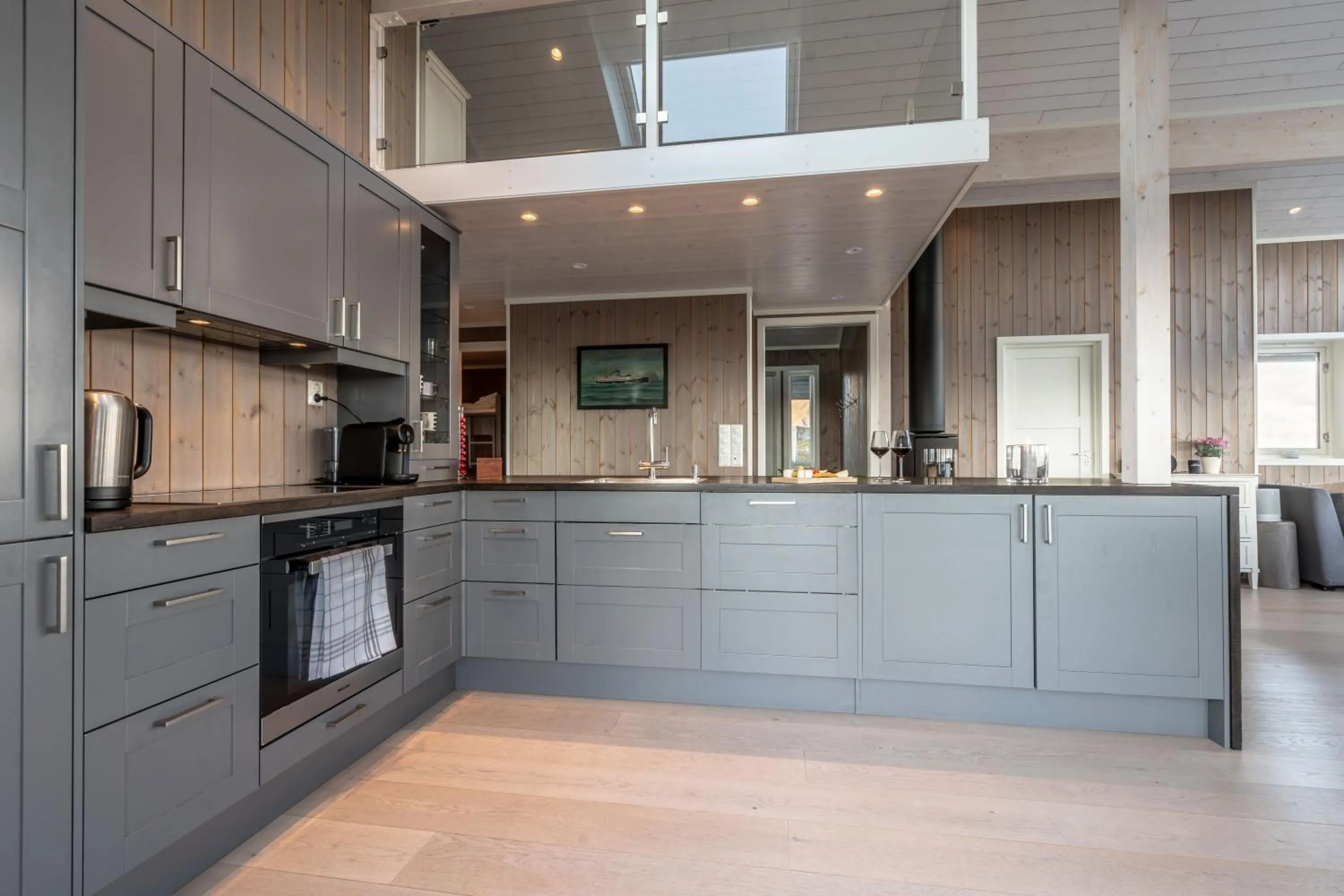 Kitchen or kitchenette in Lofoten Links Lodges