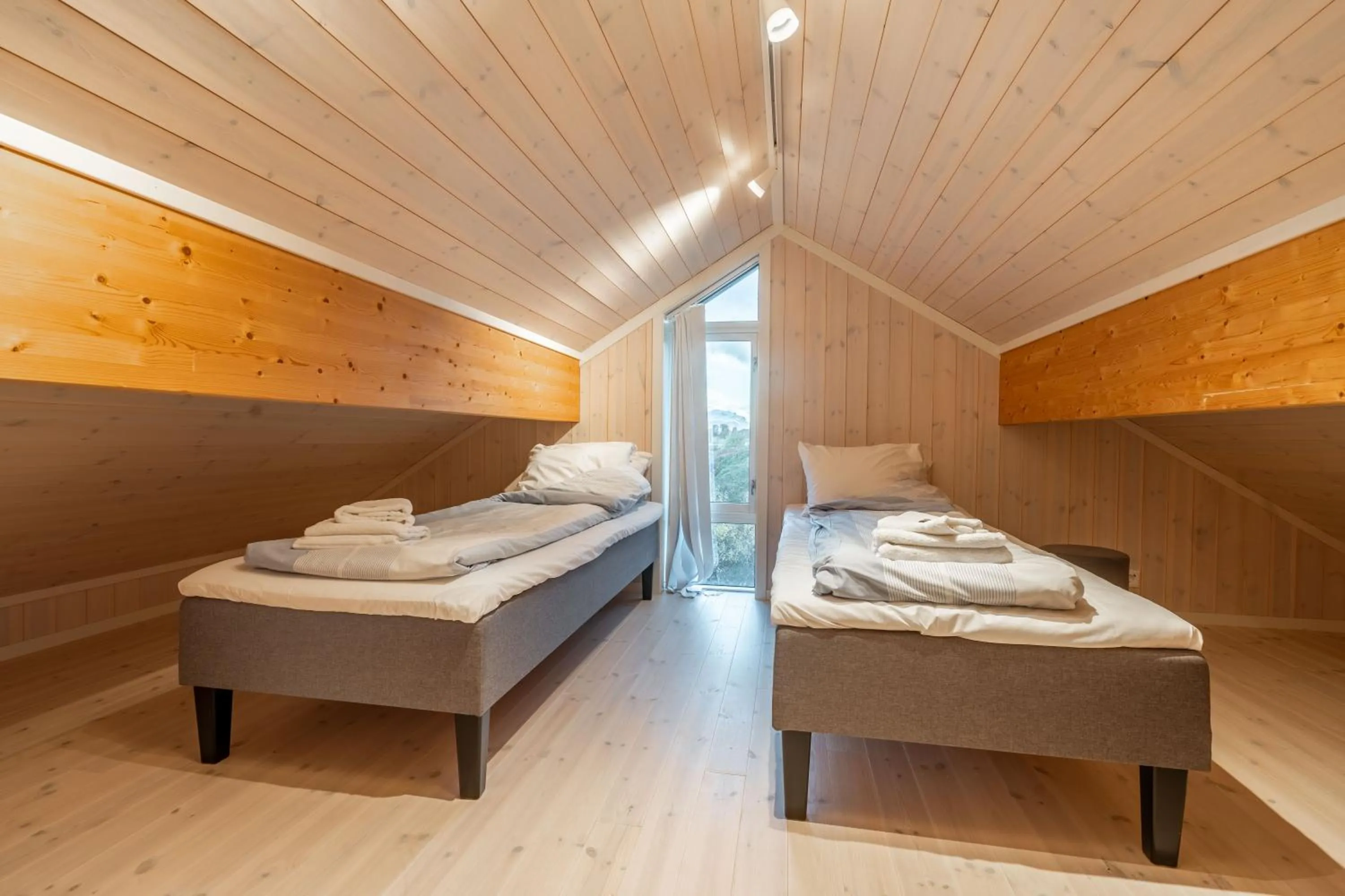 Bedroom, Bed in Lofoten Links Lodges