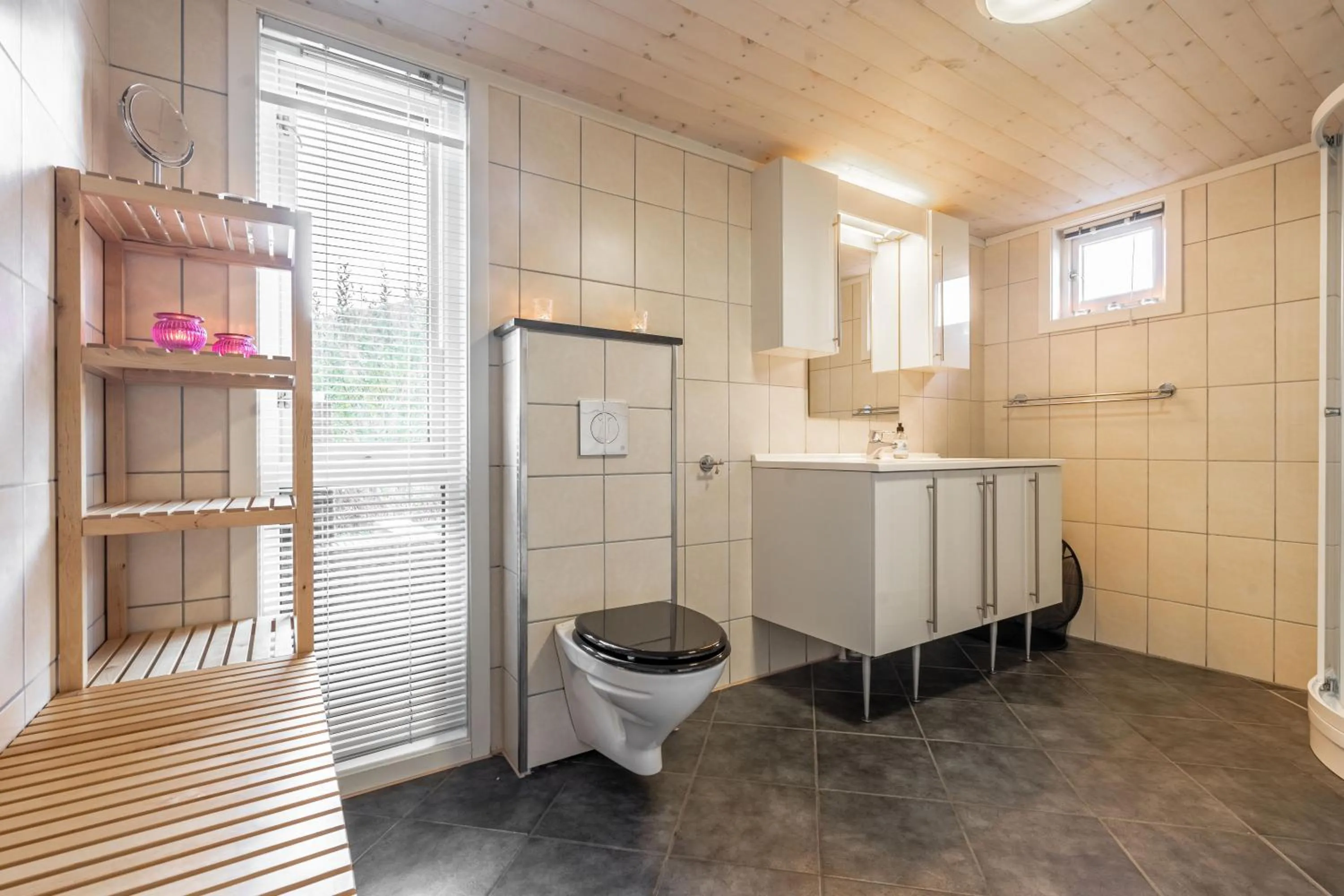 Toilet in Lofoten Links Lodges