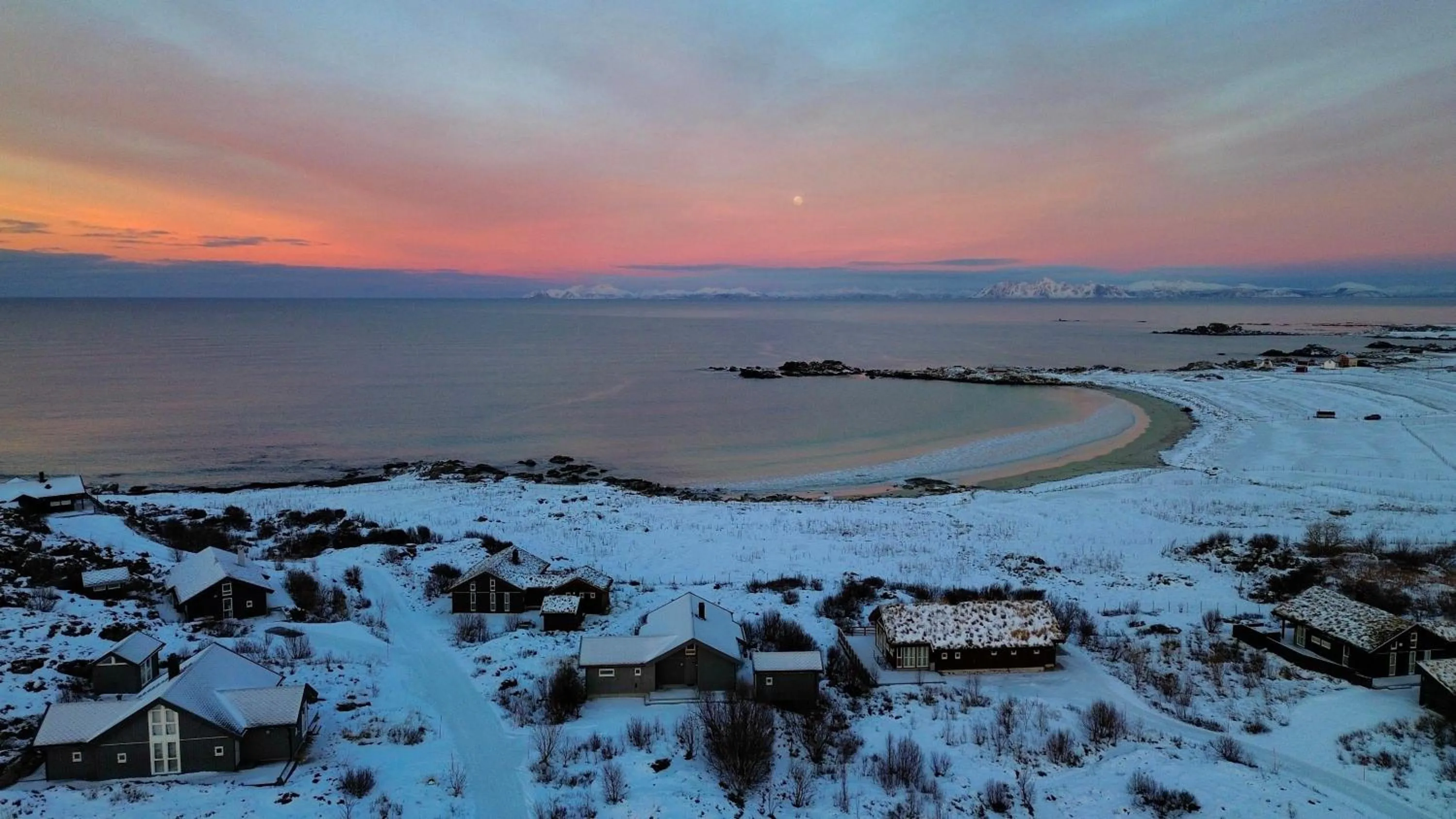 Winter in Lofoten Links Lodges