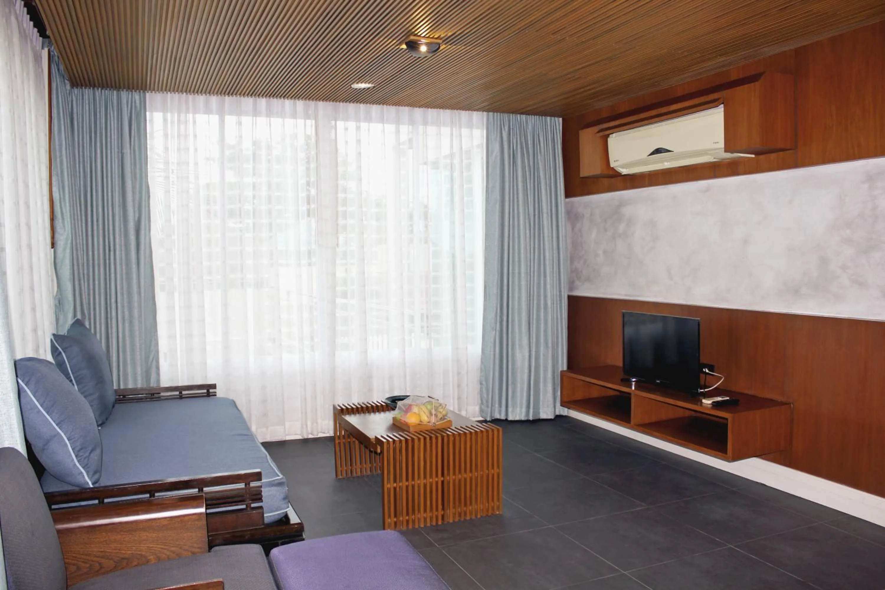 TV and multimedia in Weekender Resort