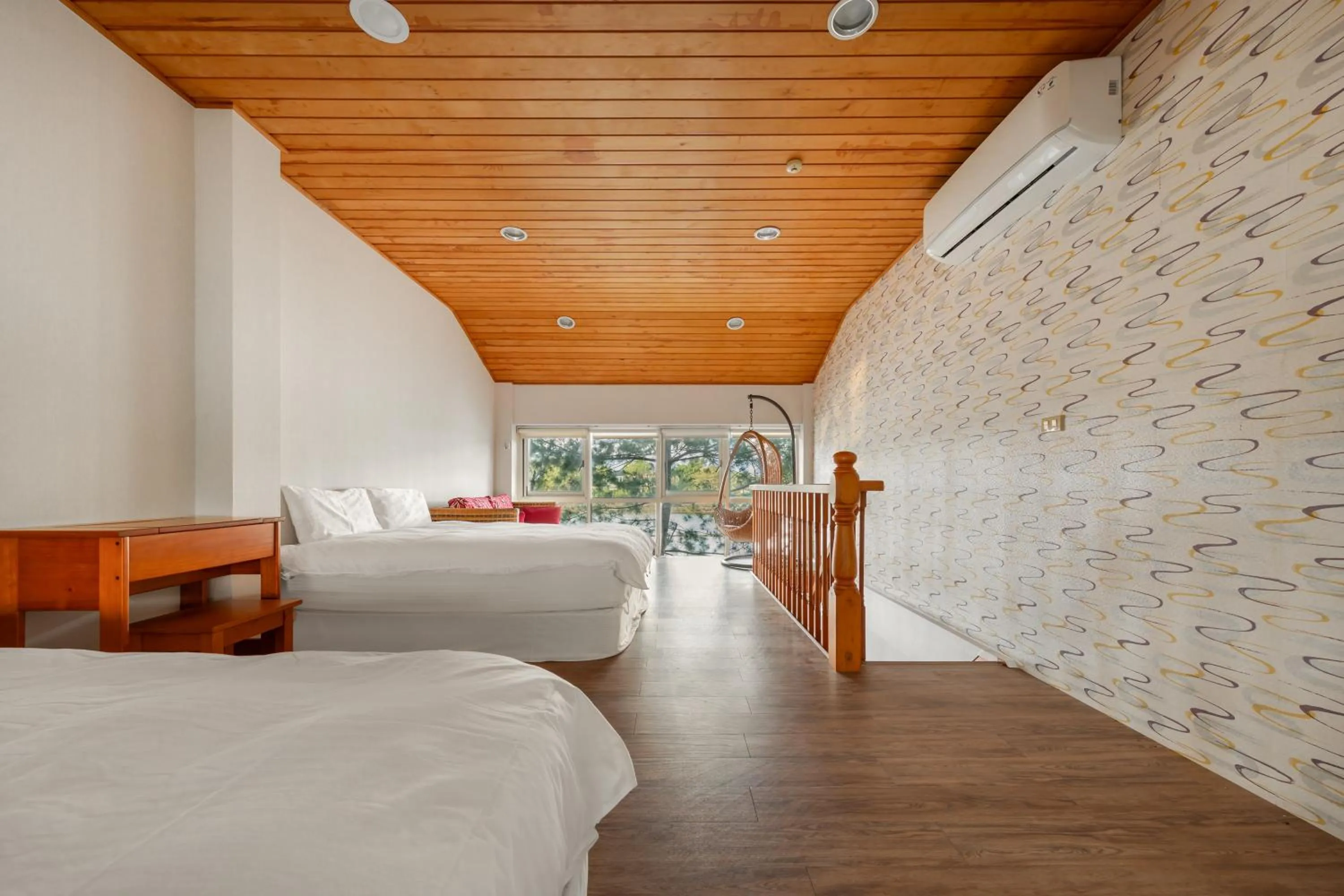Photo of the whole room, Bed in Green Forest Villa