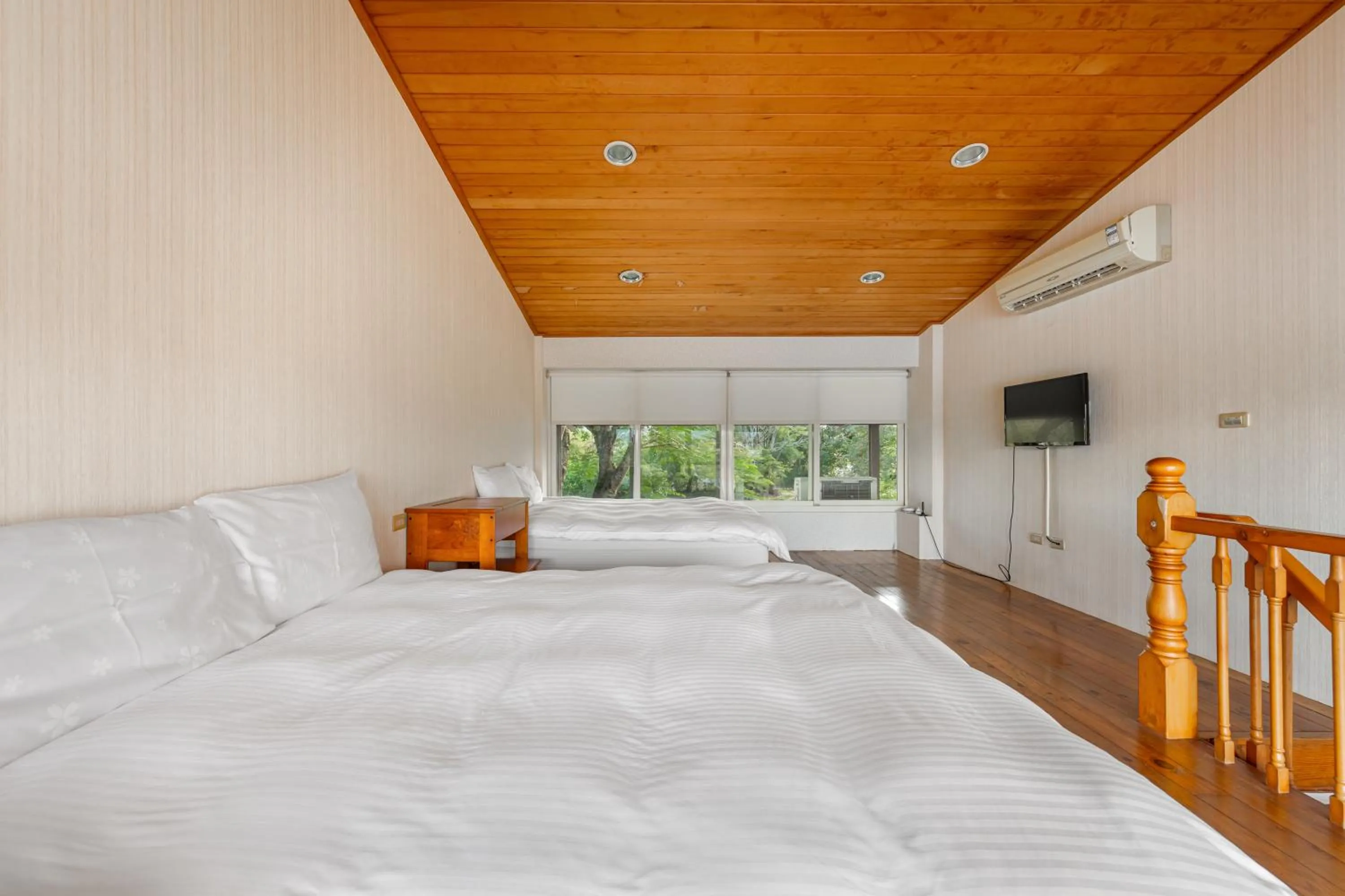 Bedroom, Bed in Green Forest Villa