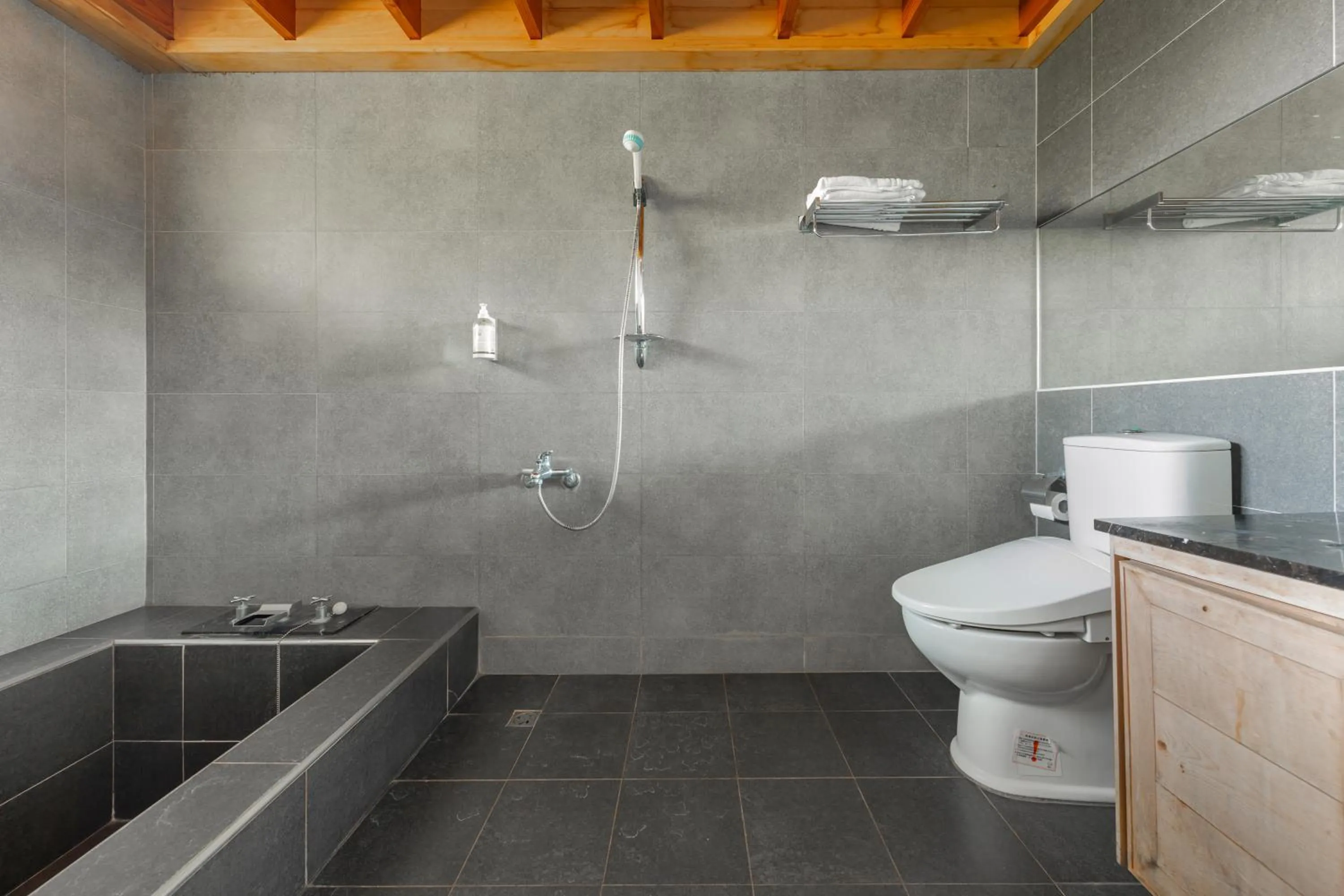 Bathroom in Green Forest Villa
