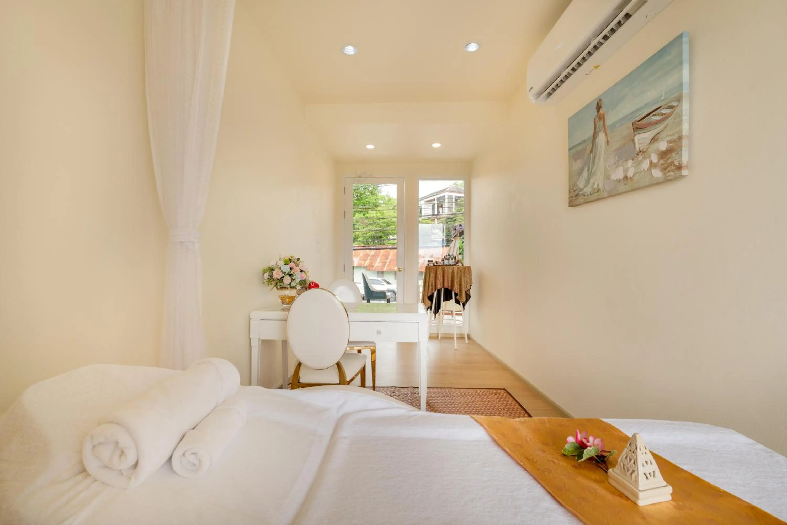 Spa and wellness centre/facilities, Bed in The Briza Beach Resort, Samui - SHA Plus