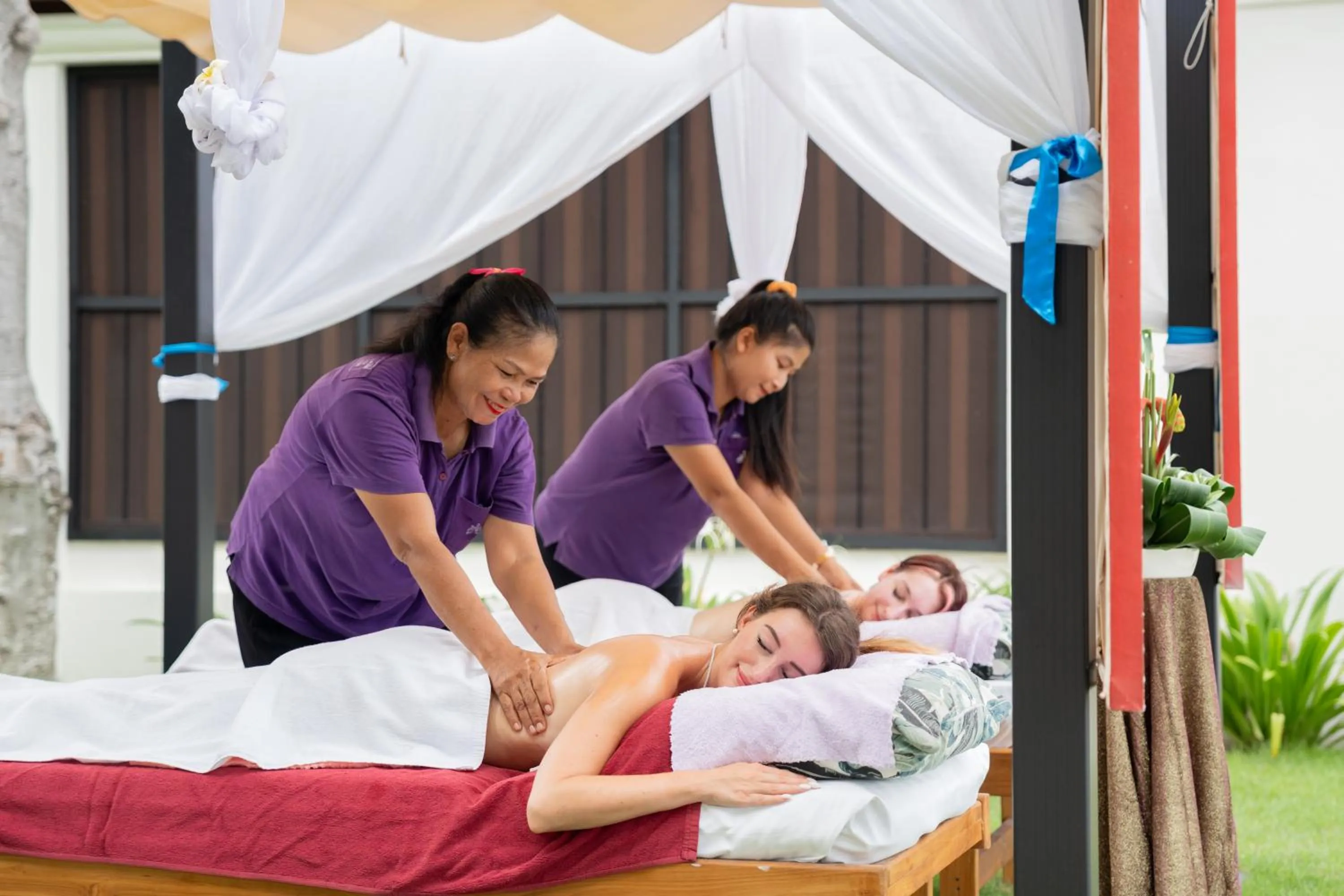 Massage in The Briza Beach Resort, Samui - SHA Plus
