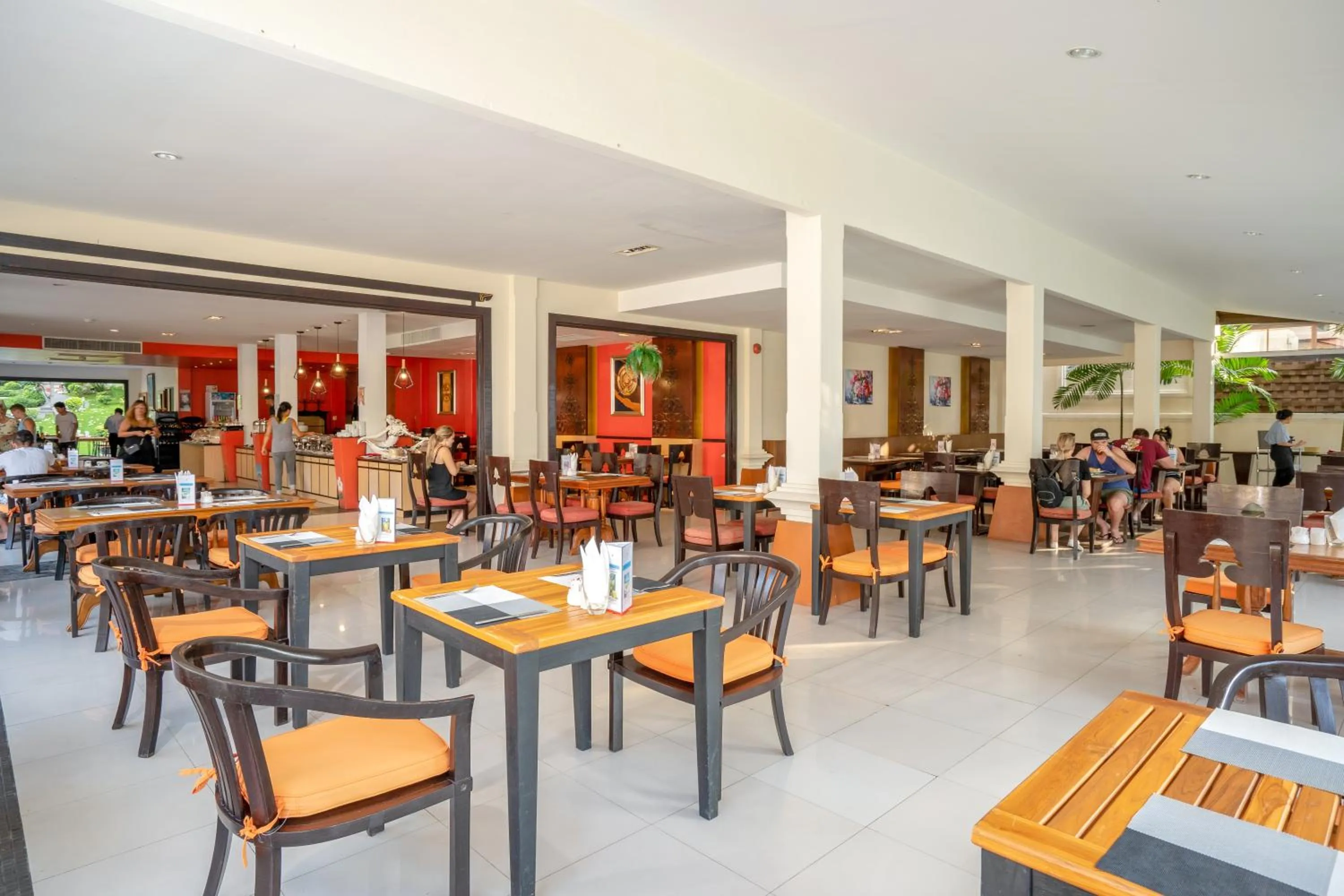 Restaurant/places to eat in The Briza Beach Resort, Samui - SHA Plus