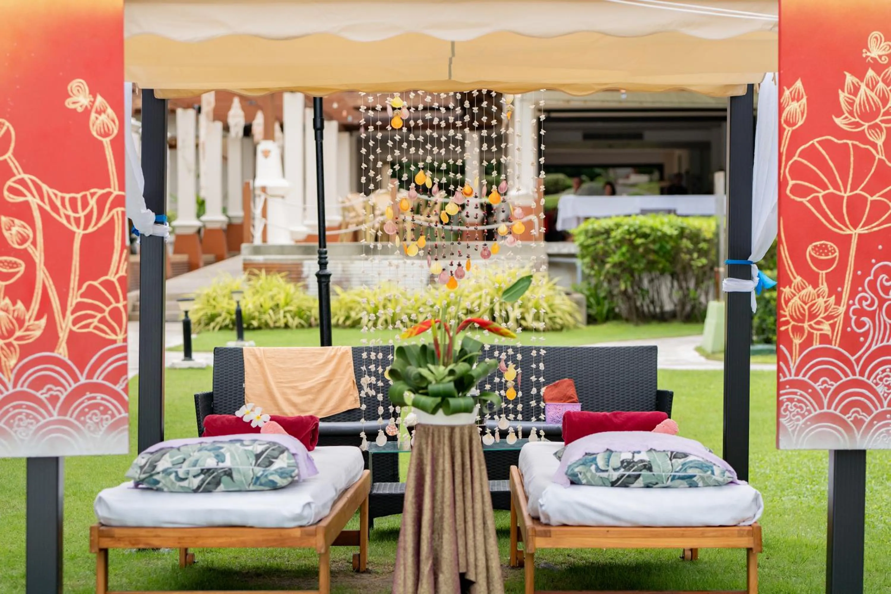 Massage in The Briza Beach Resort, Samui - SHA Plus