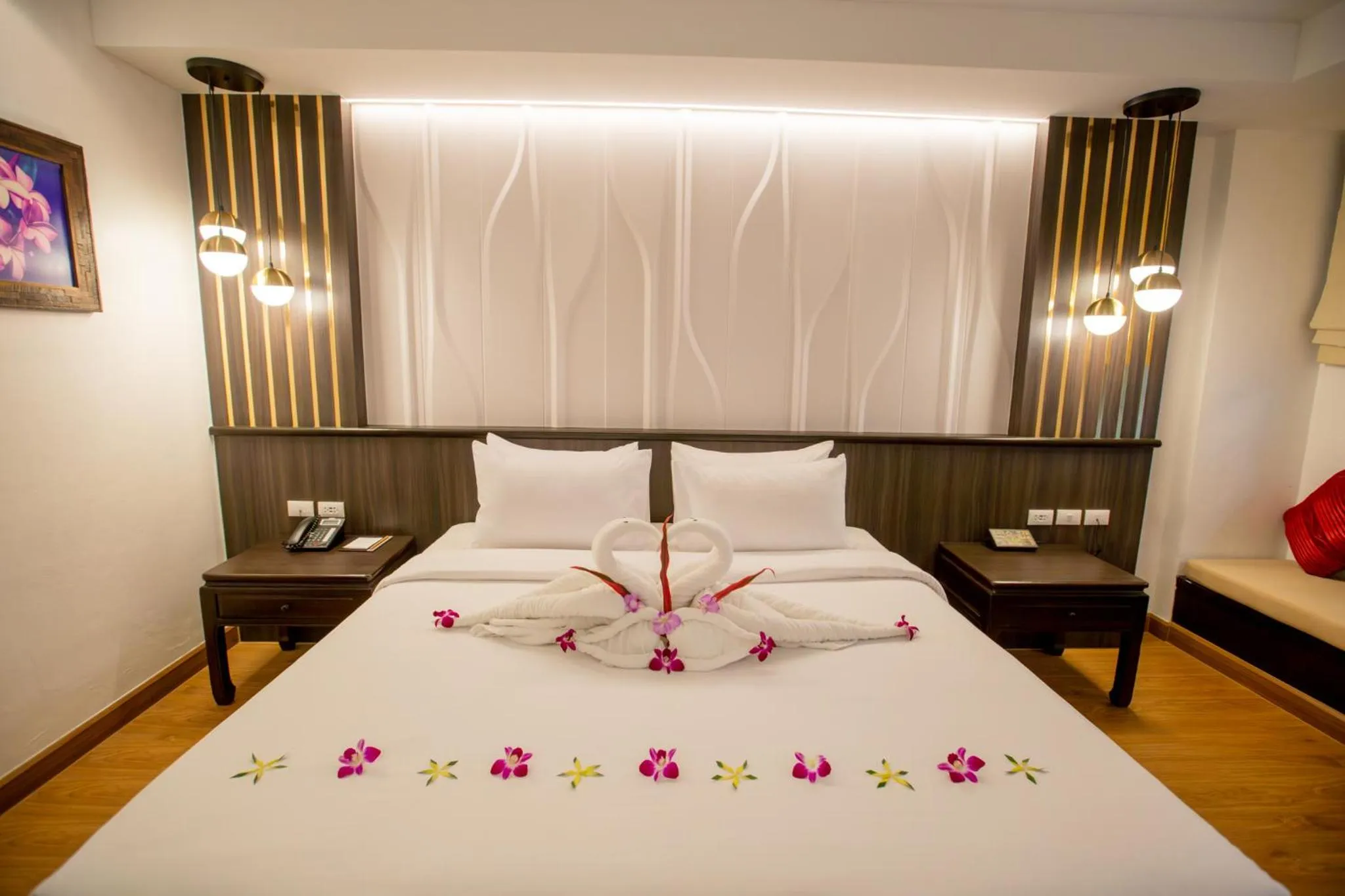 Photo of the whole room, Bed in Nipa Resort, Patong Beach