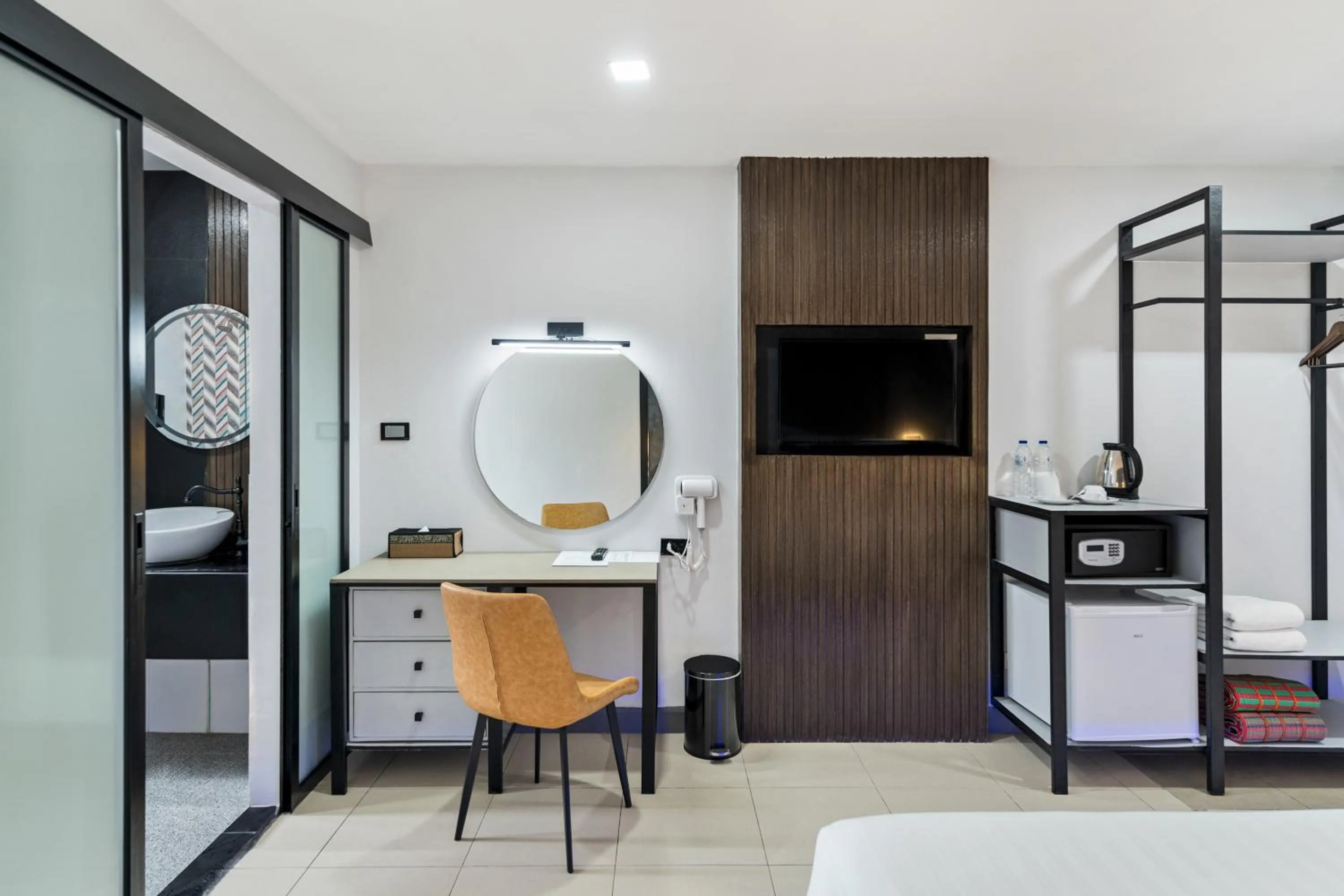 TV and multimedia, Bed in Tuana Hotels The Phulin Resort