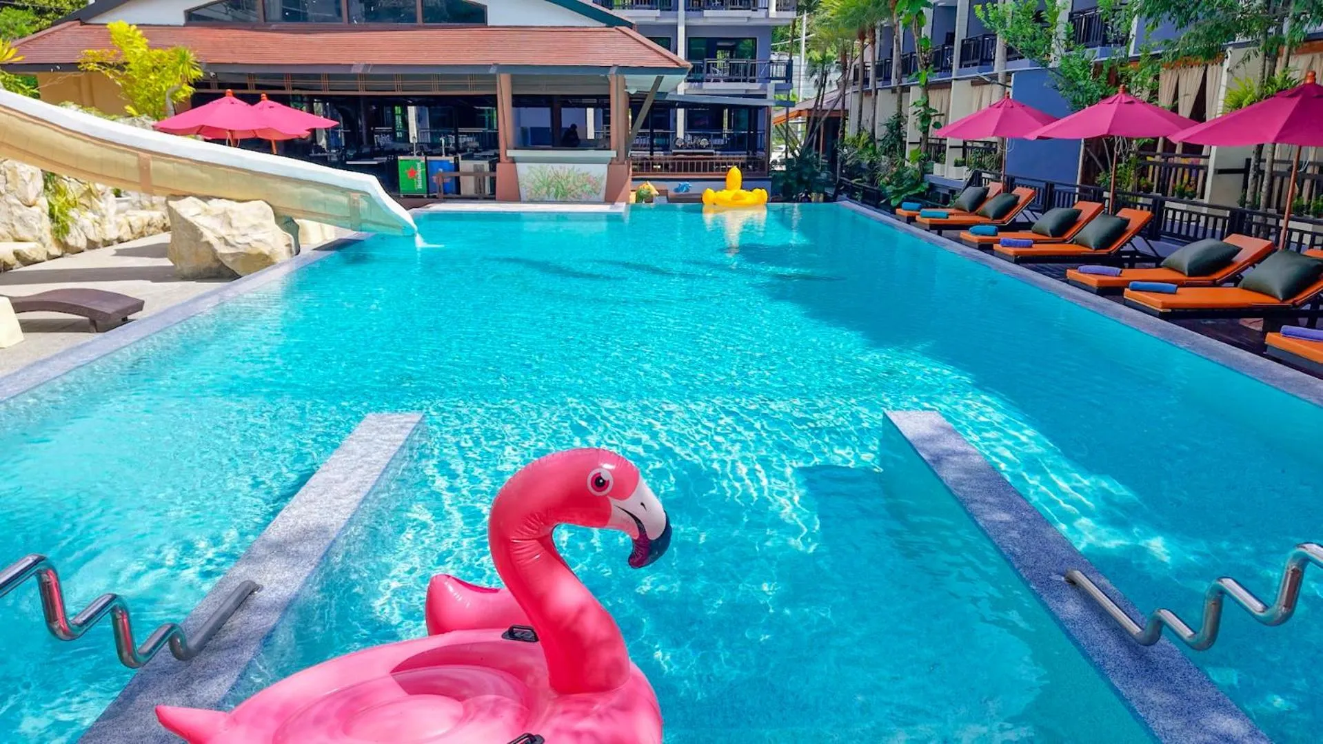 Swimming pool in Phuvaree Resort