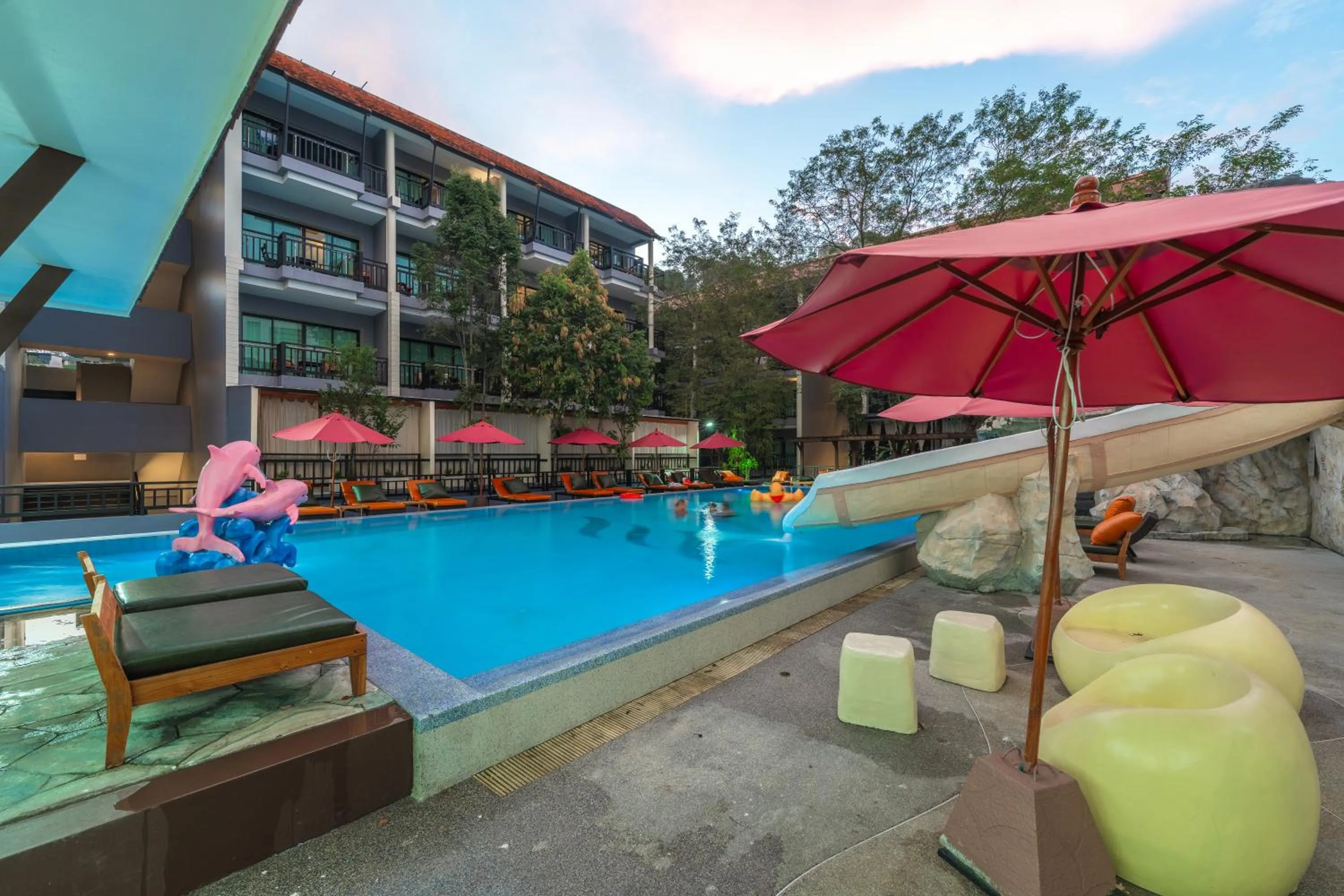 Swimming pool in Phuvaree Resort