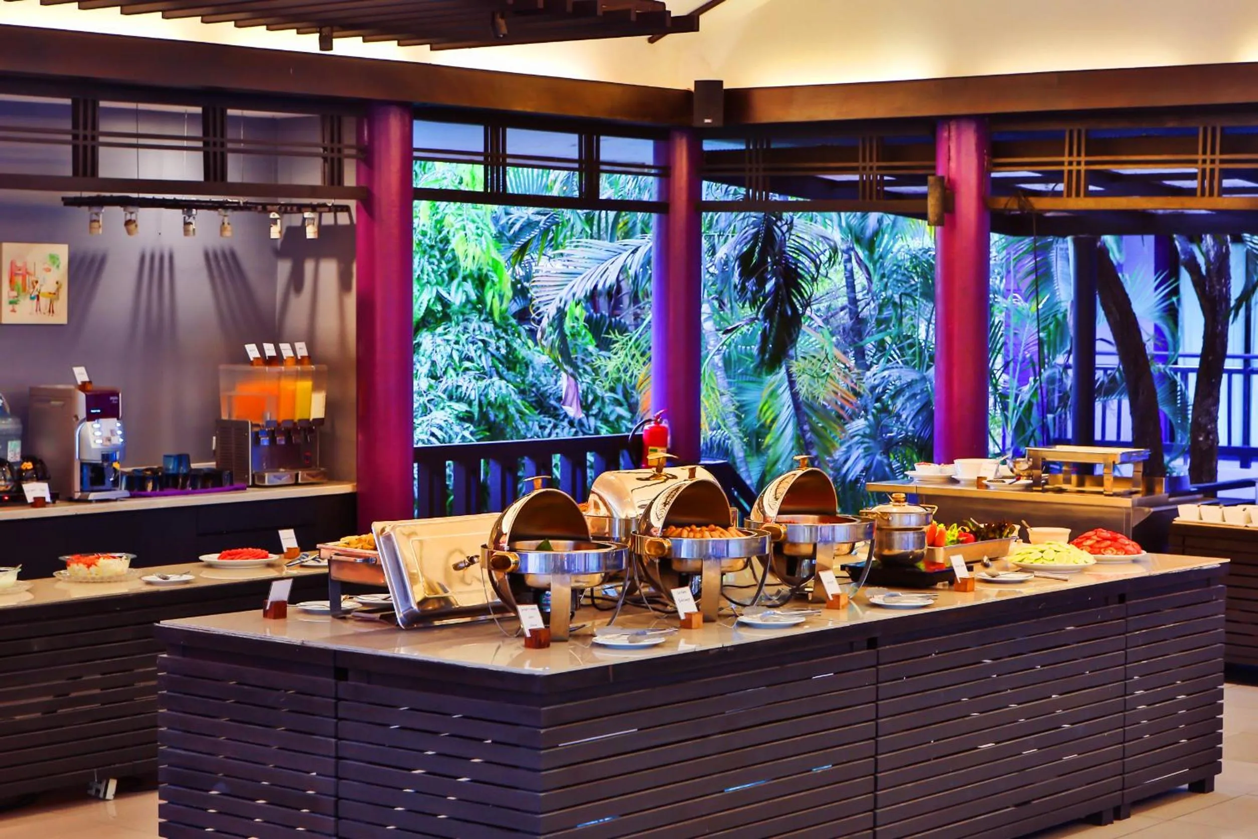 Food and drinks in Phuvaree Resort