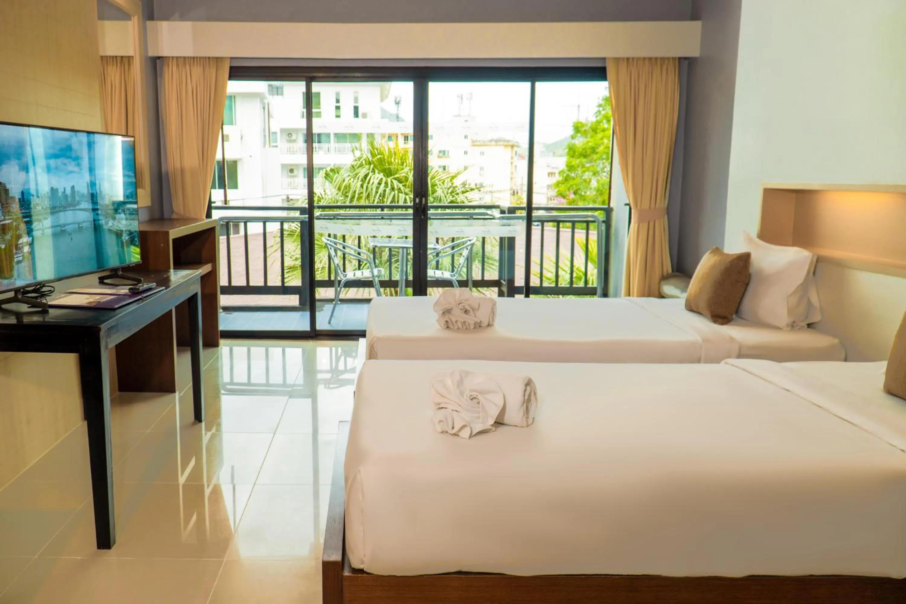 Bed in Phuvaree Resort