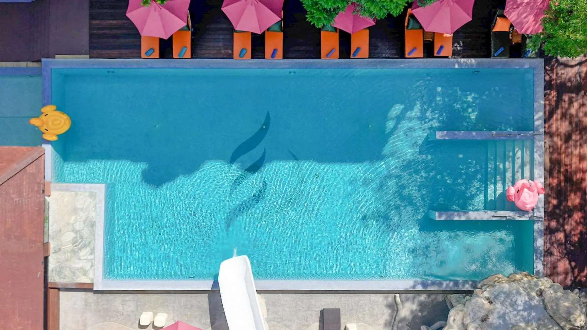 Swimming pool in Phuvaree Resort