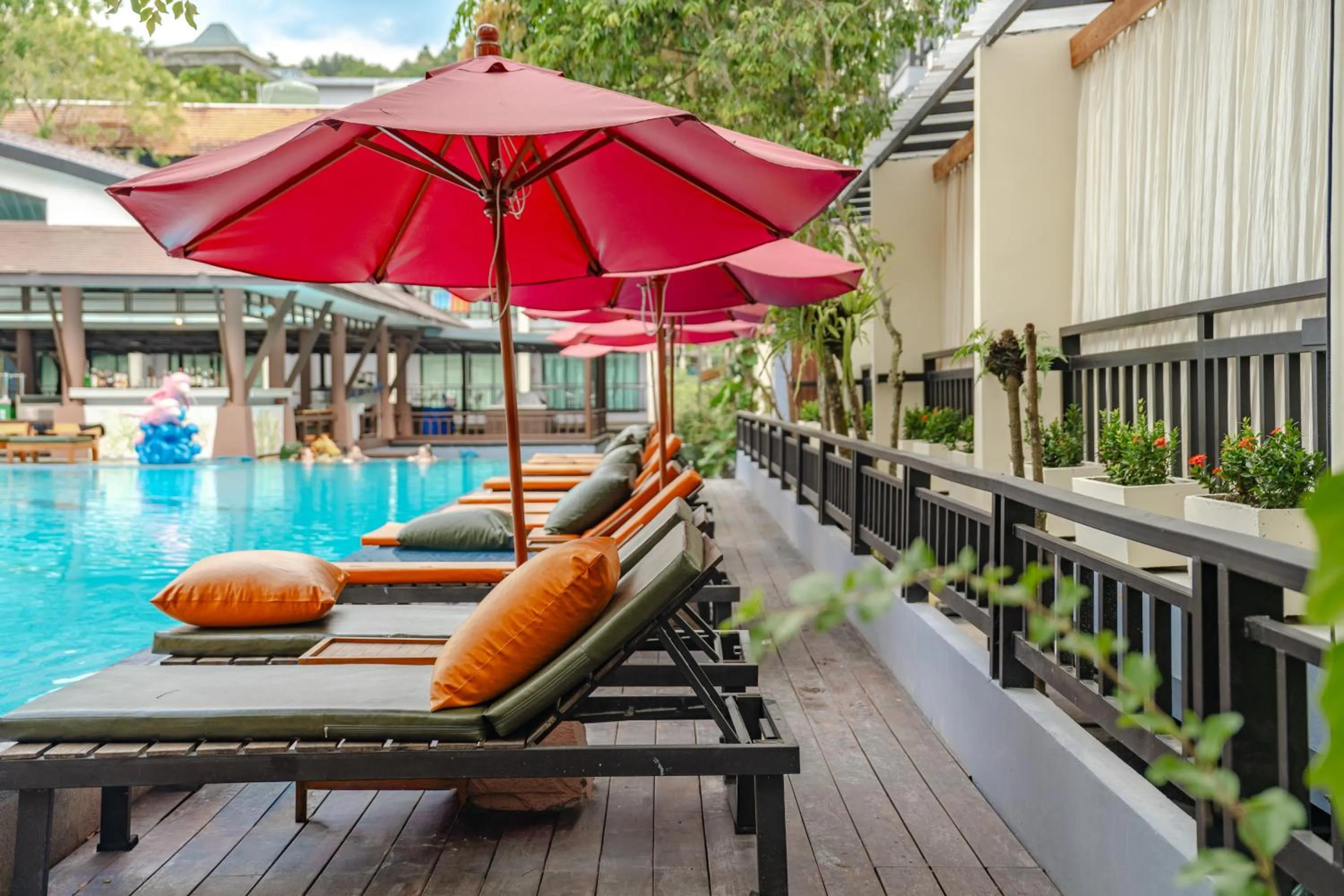 Swimming pool in Phuvaree Resort