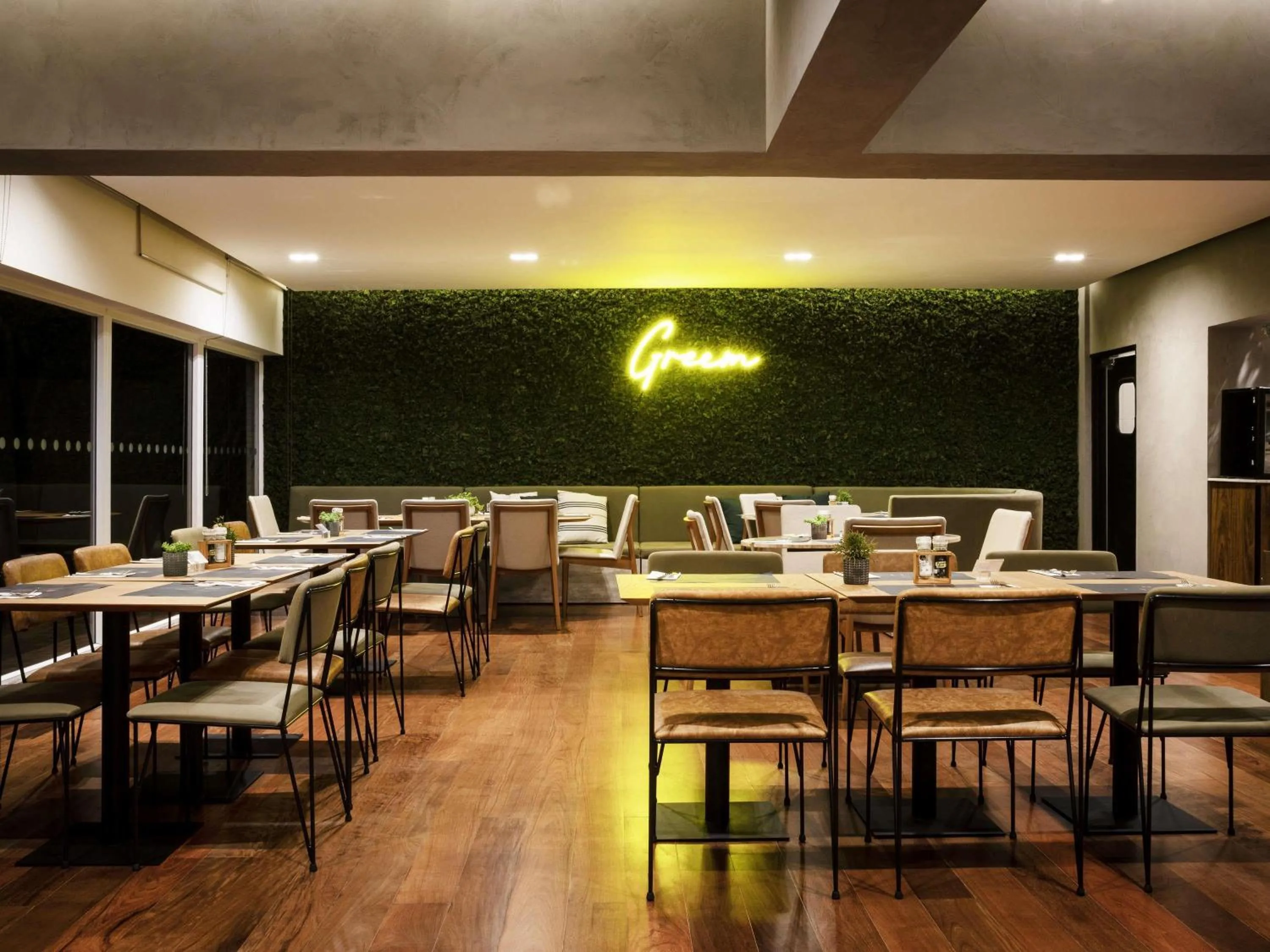 Restaurant/places to eat in Novotel Sao Paulo Morumbi