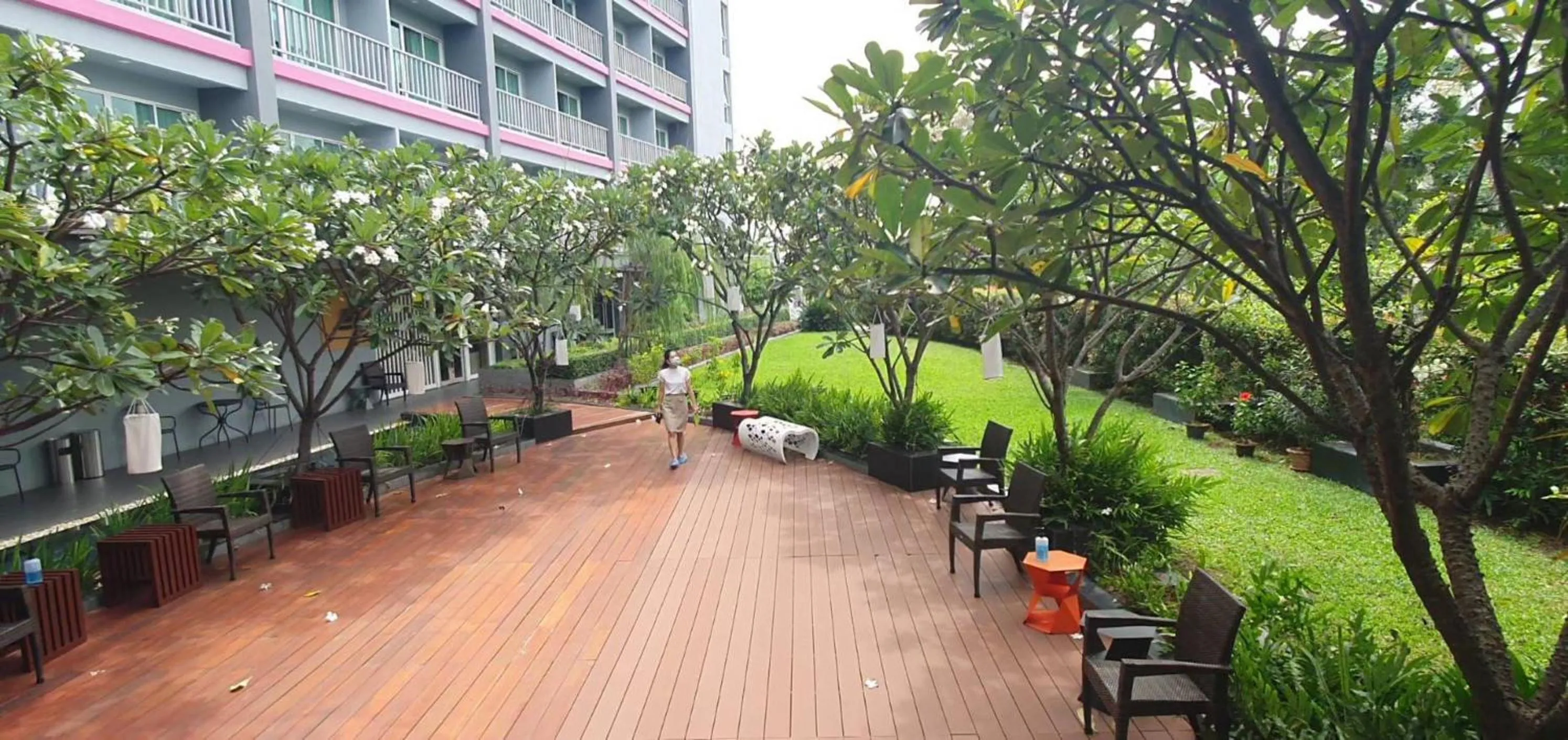 Garden in Amaranth Suvarnabhumi Hotel - Free Suvarnabhumi Airport Shuttle