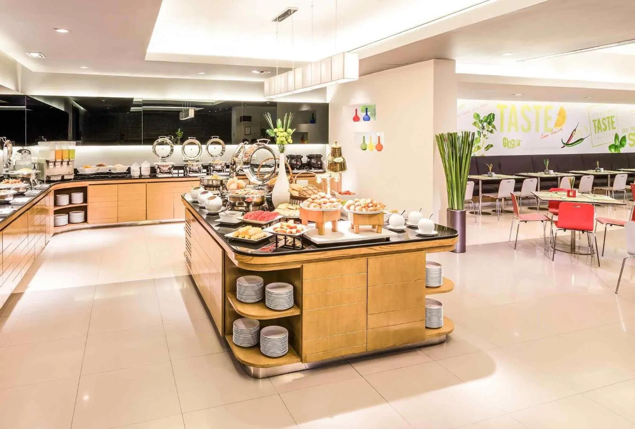 Restaurant/places to eat in Ibis Bangkok Sukhumvit 4
