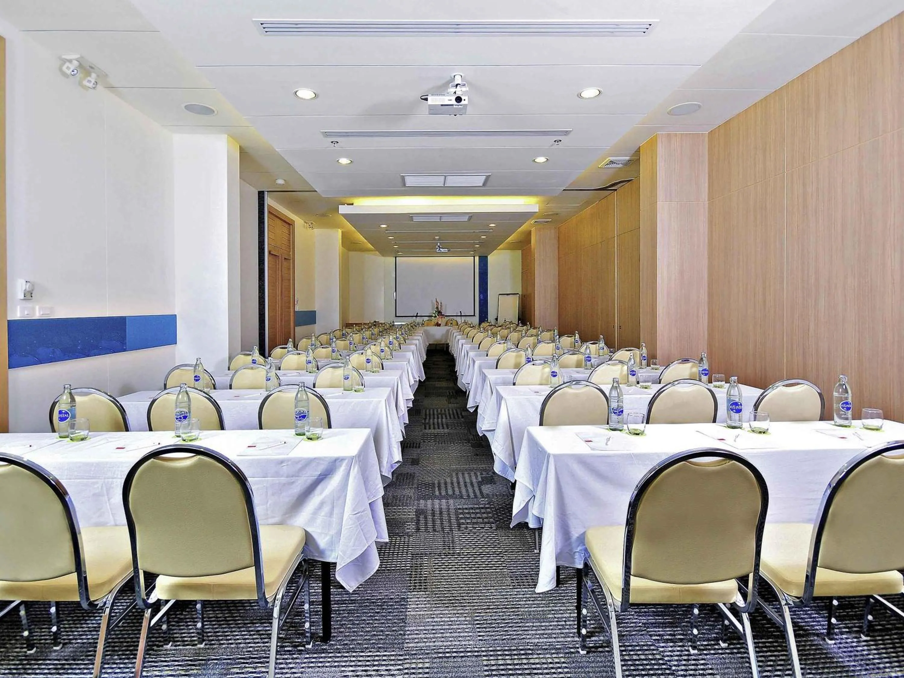 Meeting/conference room in Ibis Phuket Kata