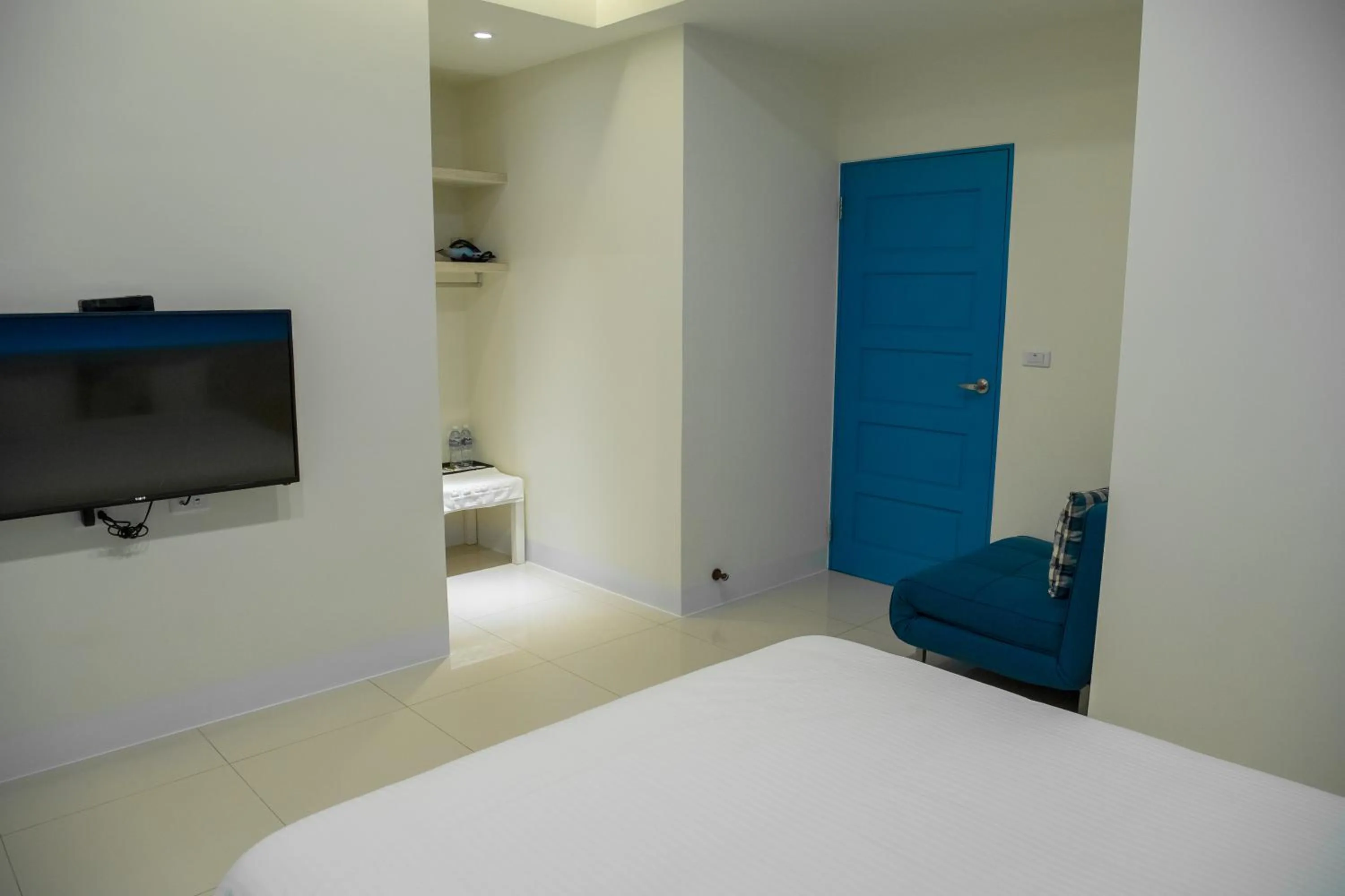 Photo of the whole room, Bed in Mysig