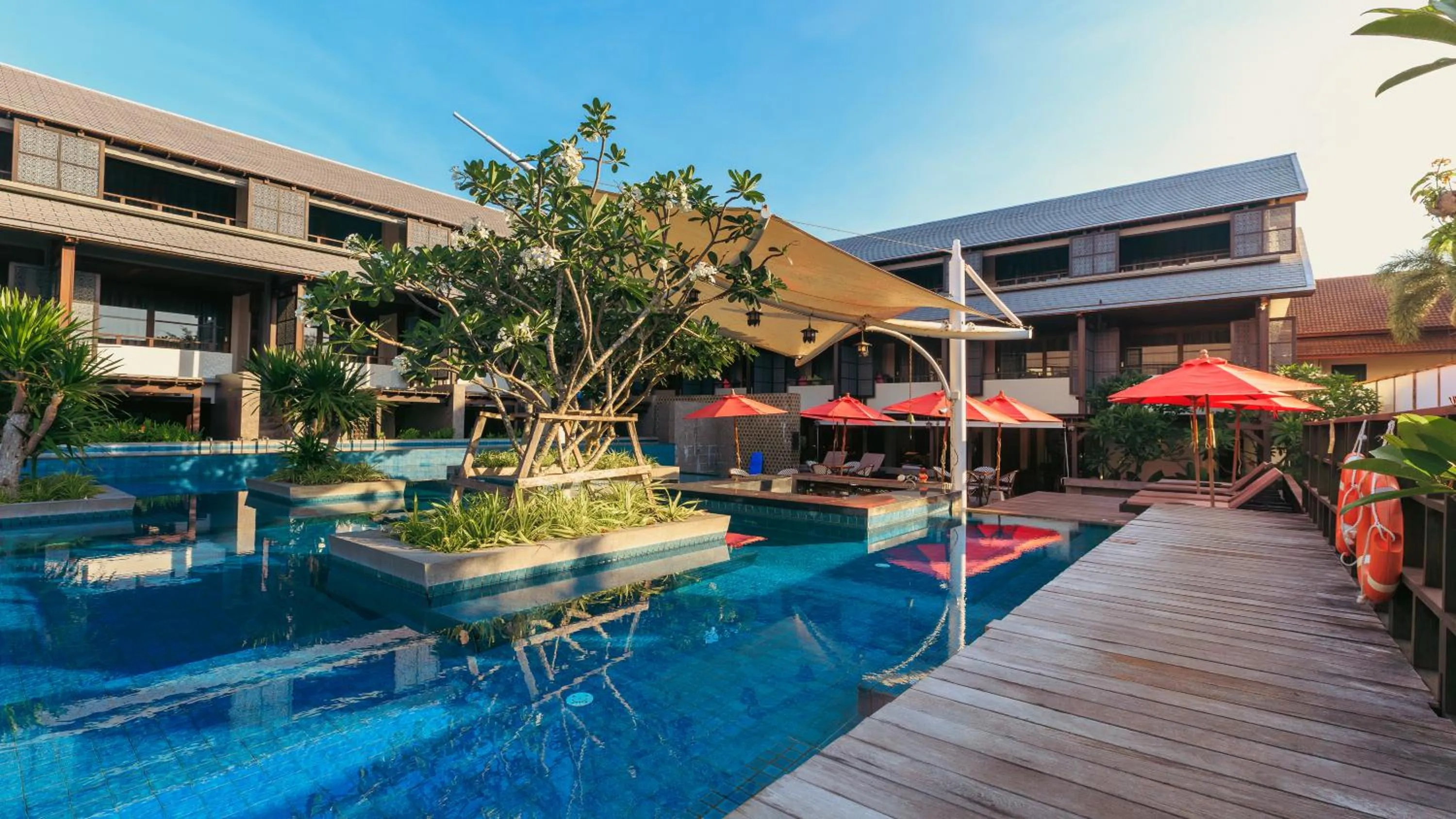 Property building in Am Samui Palace