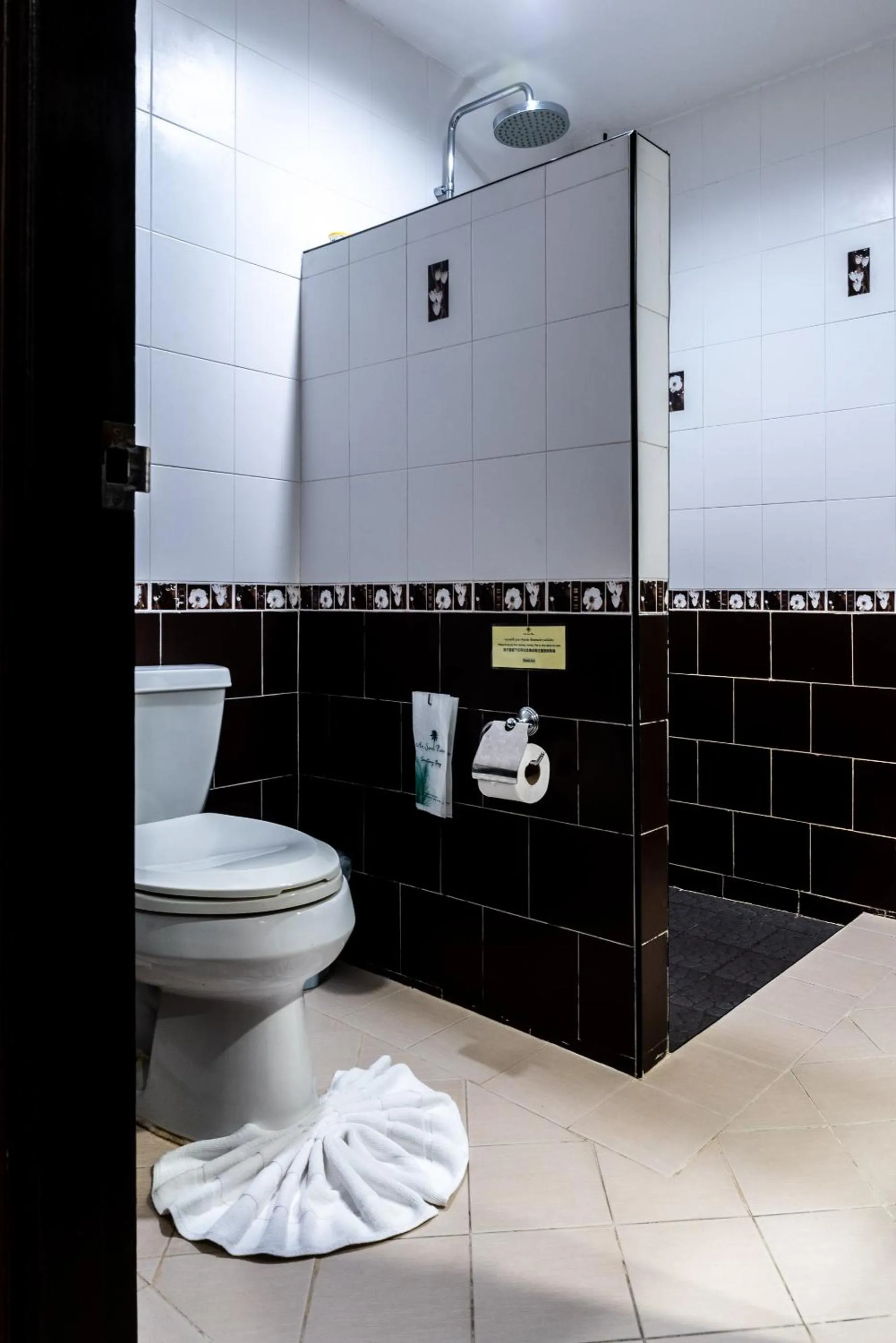 Bathroom in Am Samui Palace