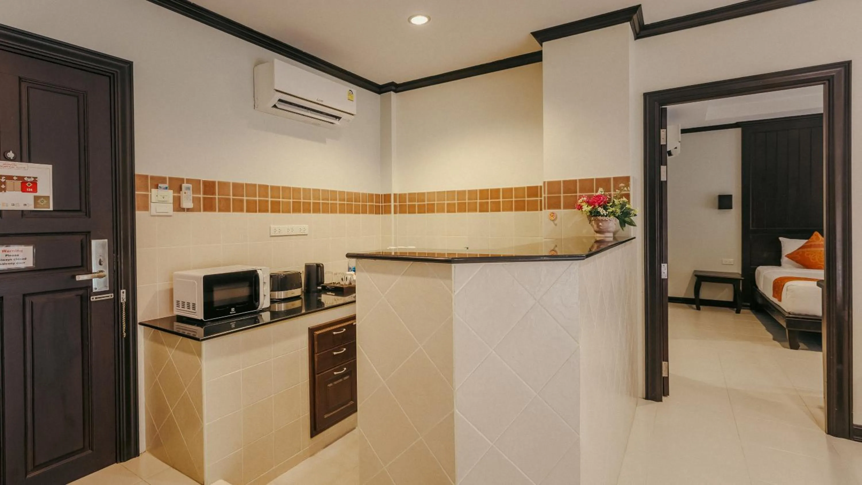 kitchen in Am Samui Palace