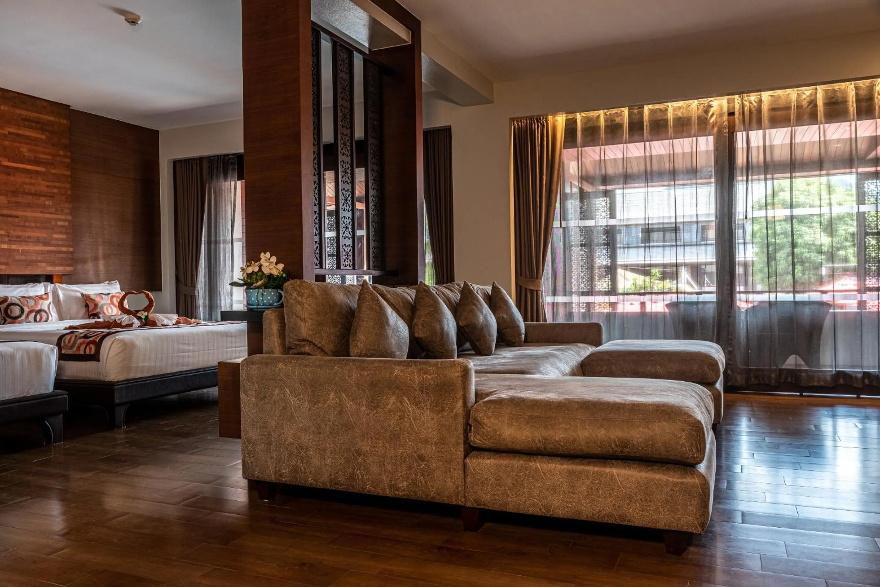 Living room, Bed in Am Samui Palace