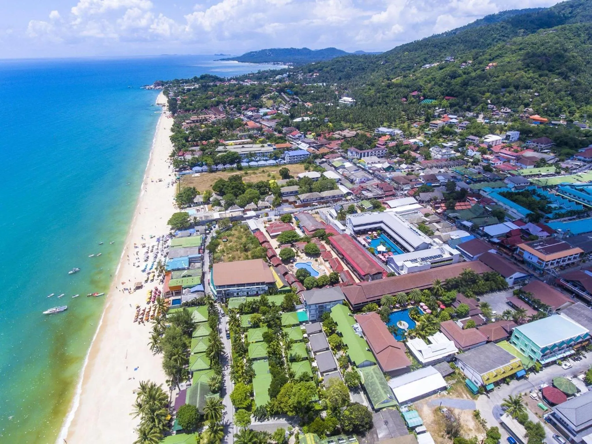 Property building in Am Samui Palace