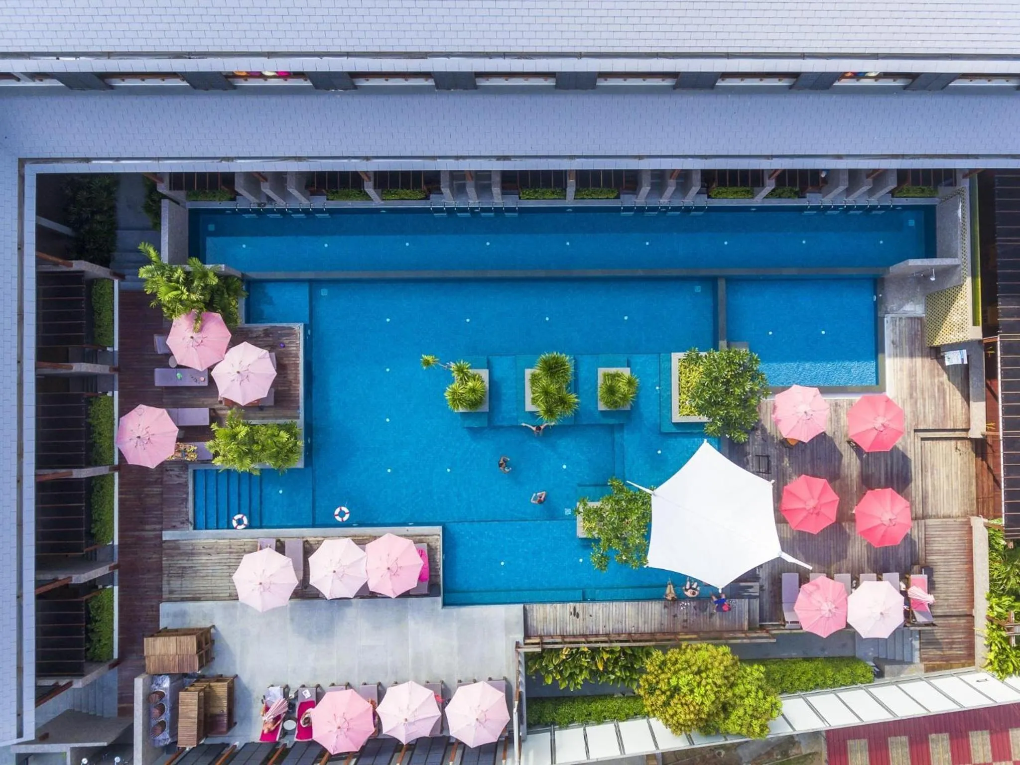Swimming pool in Am Samui Palace