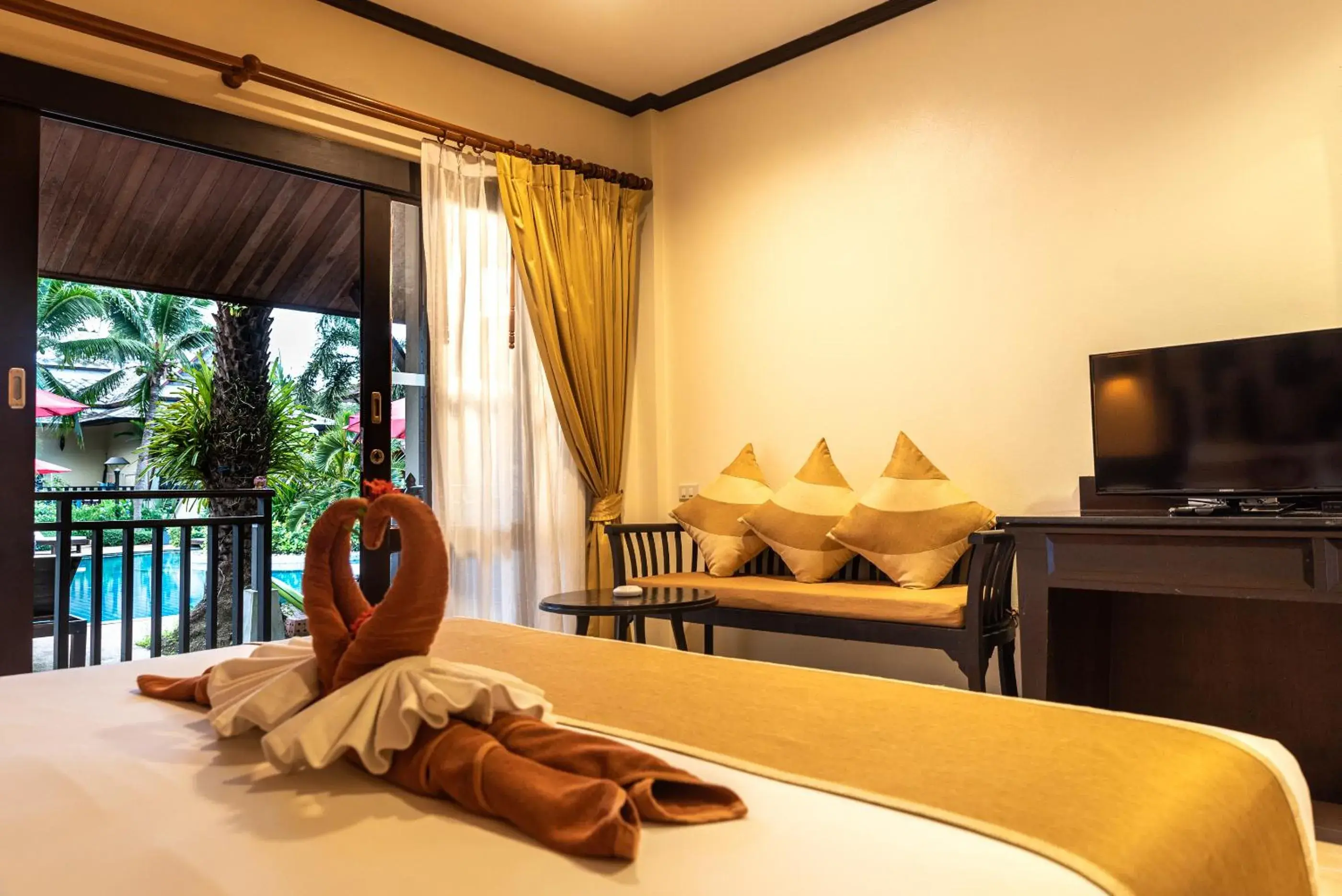 Superior Pool View King or Twin Room in Am Samui Palace Superior Pool View King or Twin Room in Am Samui Palace