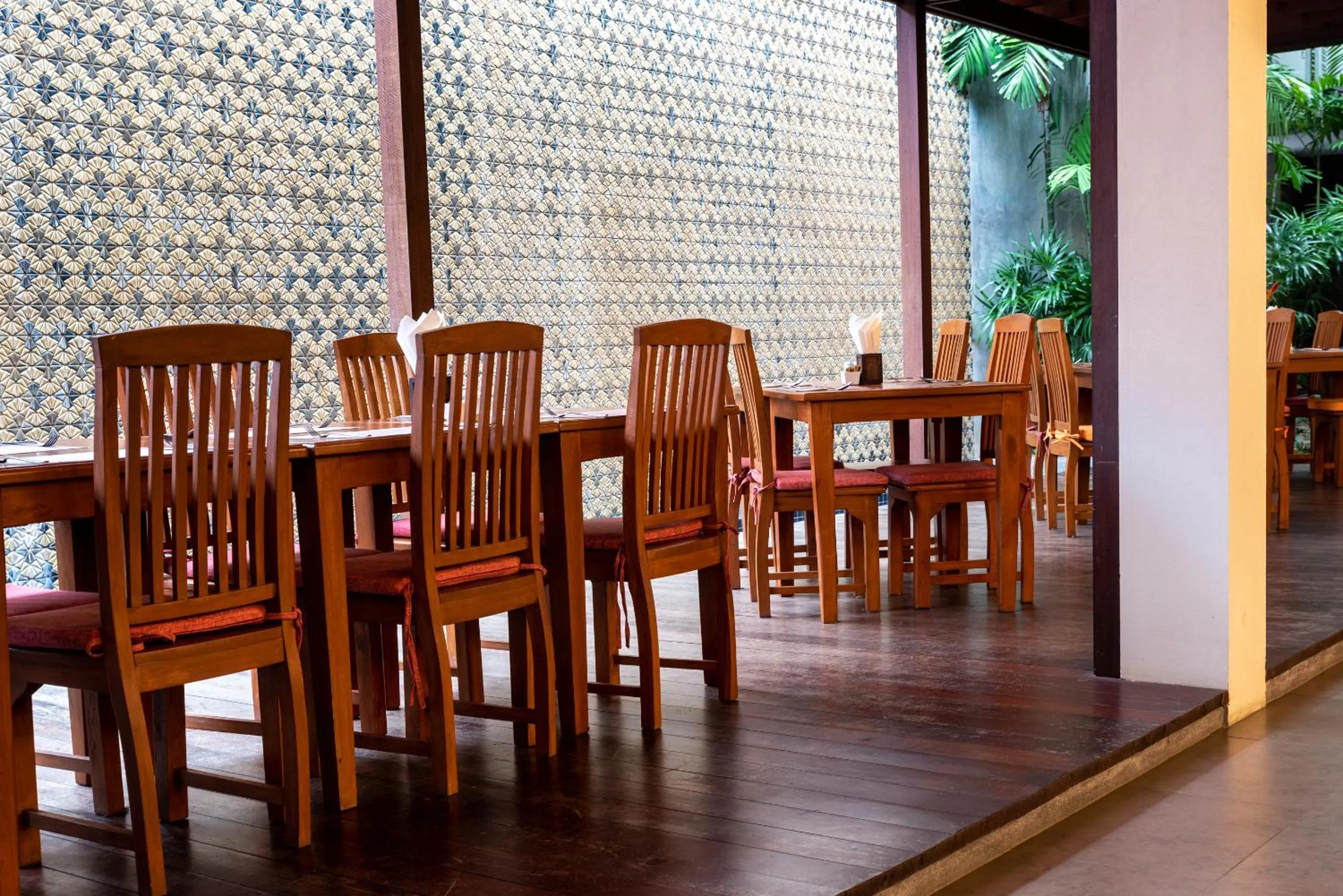 Restaurant/places to eat in Am Samui Palace