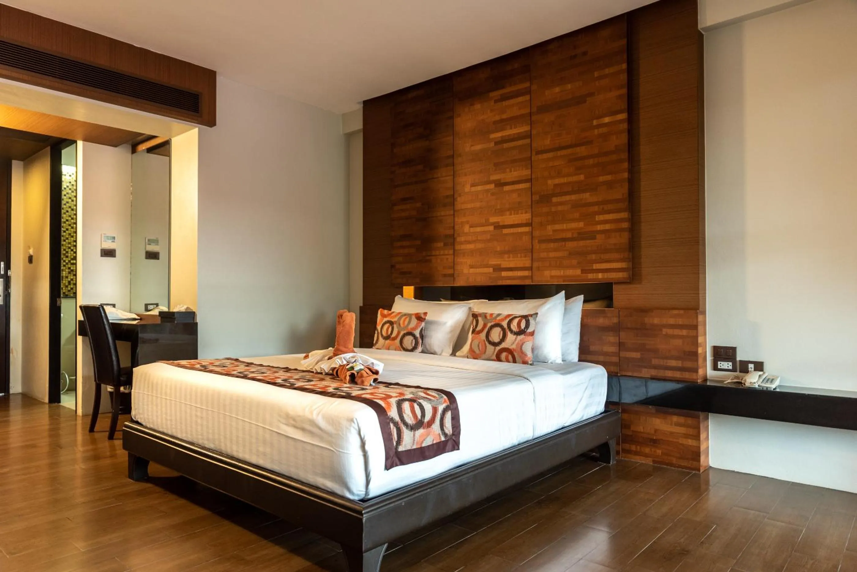 Bed in Am Samui Palace