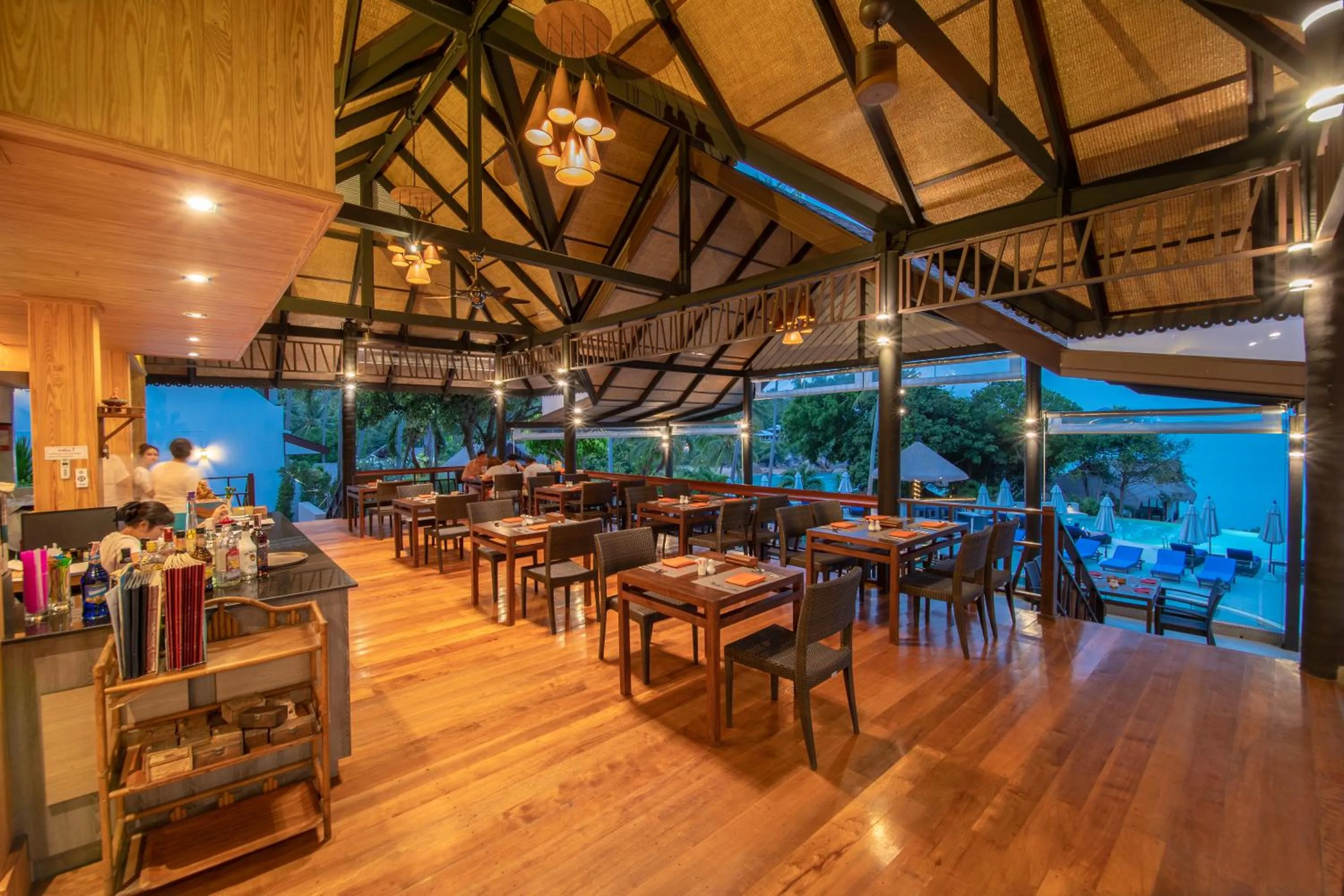 Restaurant/places to eat in Coral Cliff Beach Resort Samui - SHA Plus