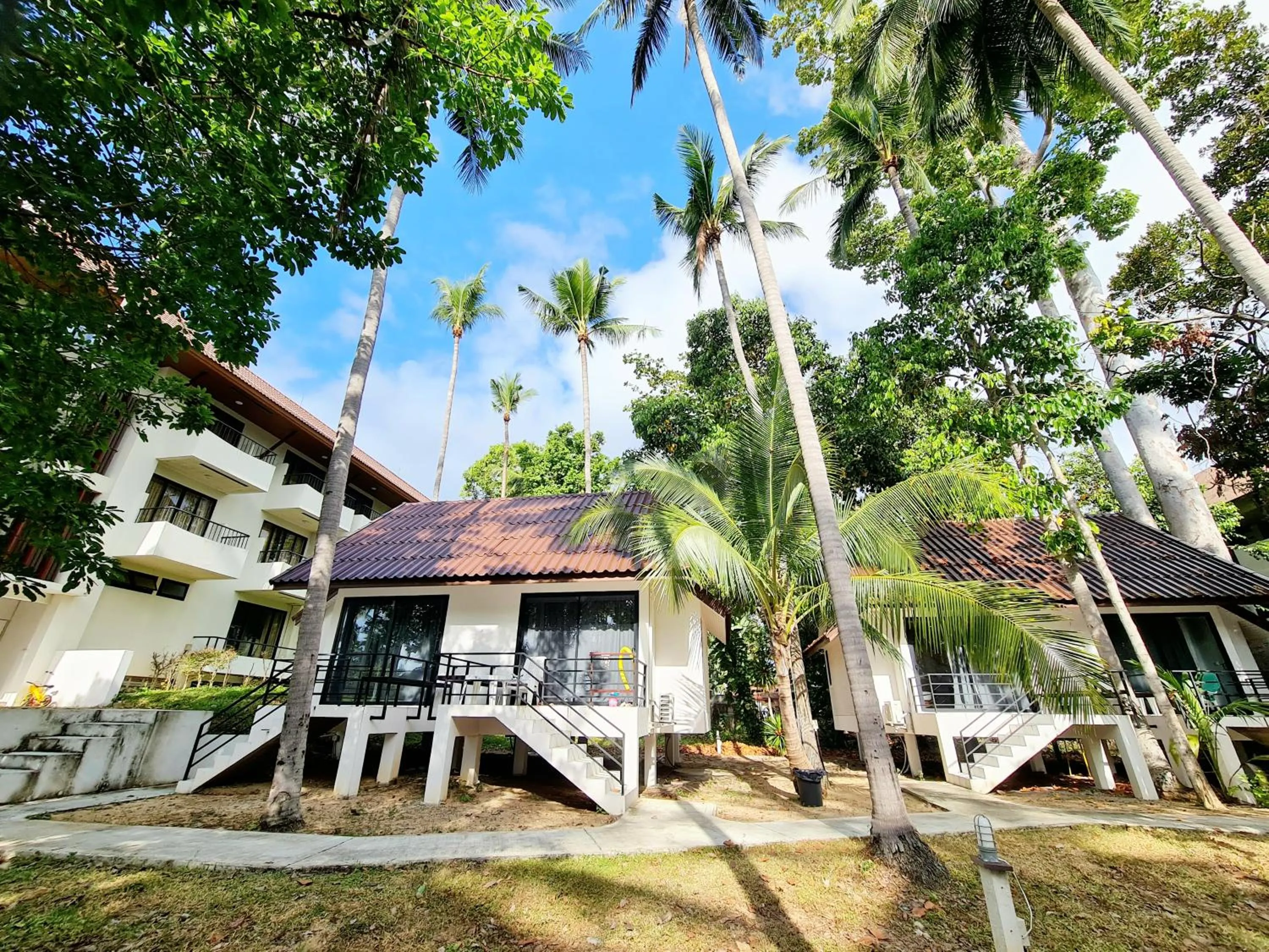 ASTROCOCO beach resort by Coconut Beach